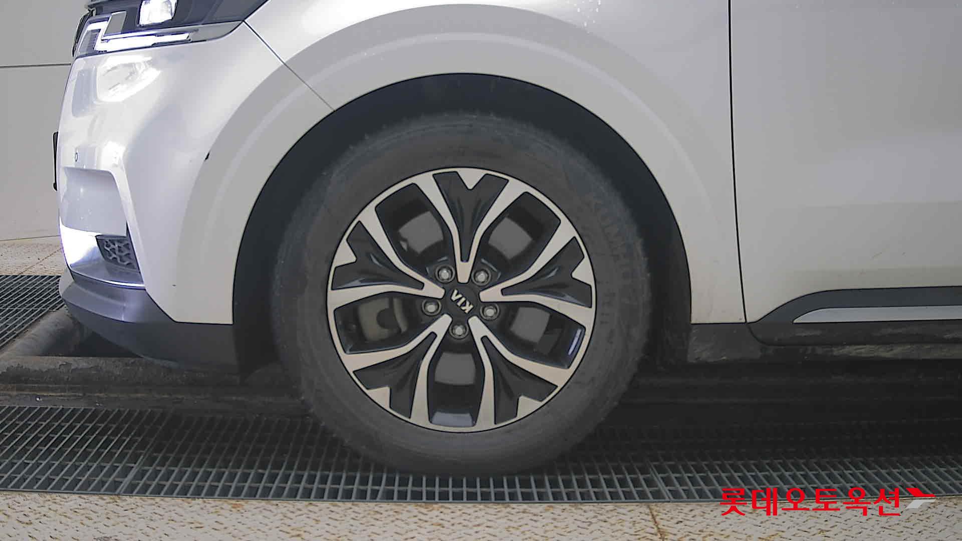 Kia Carnival id 3471528 из Кореи 21