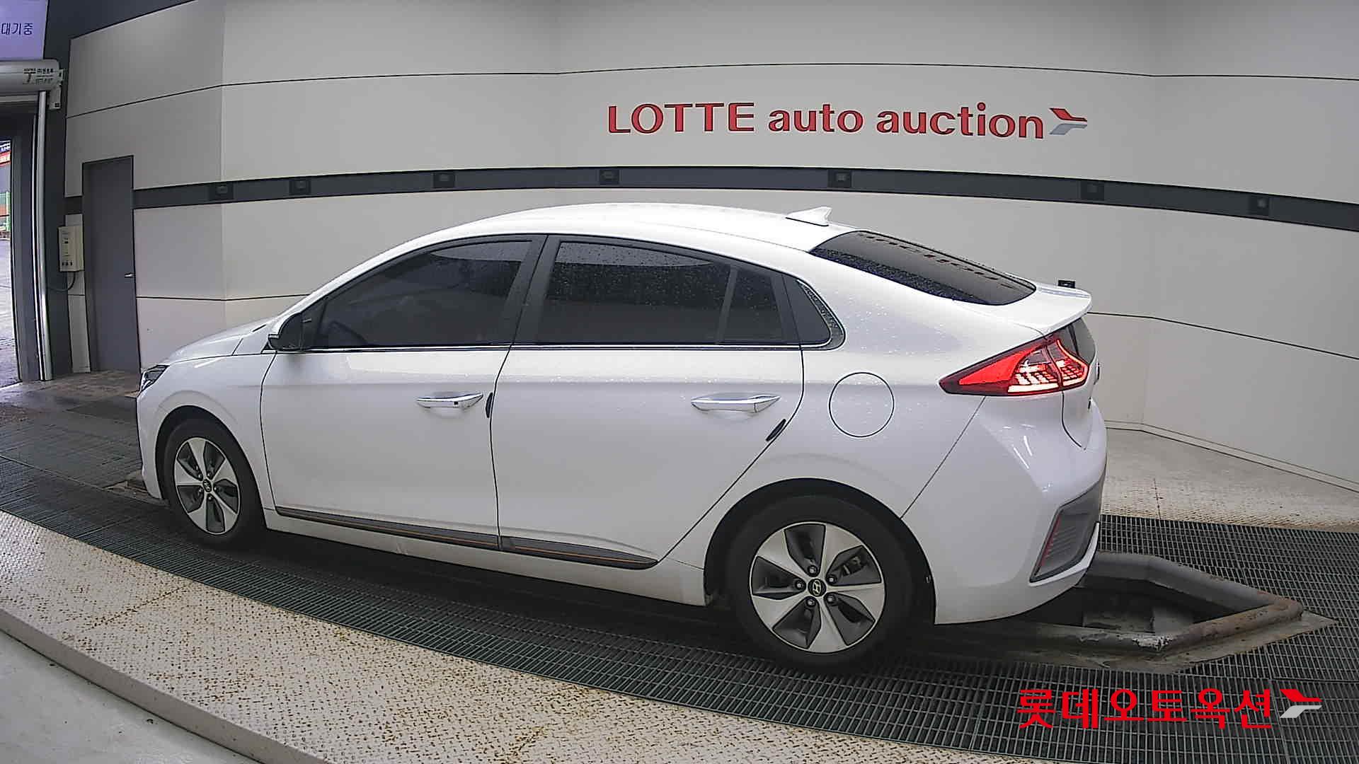 Hyundai IONIQ Electric id 3471674 из Кореи 11