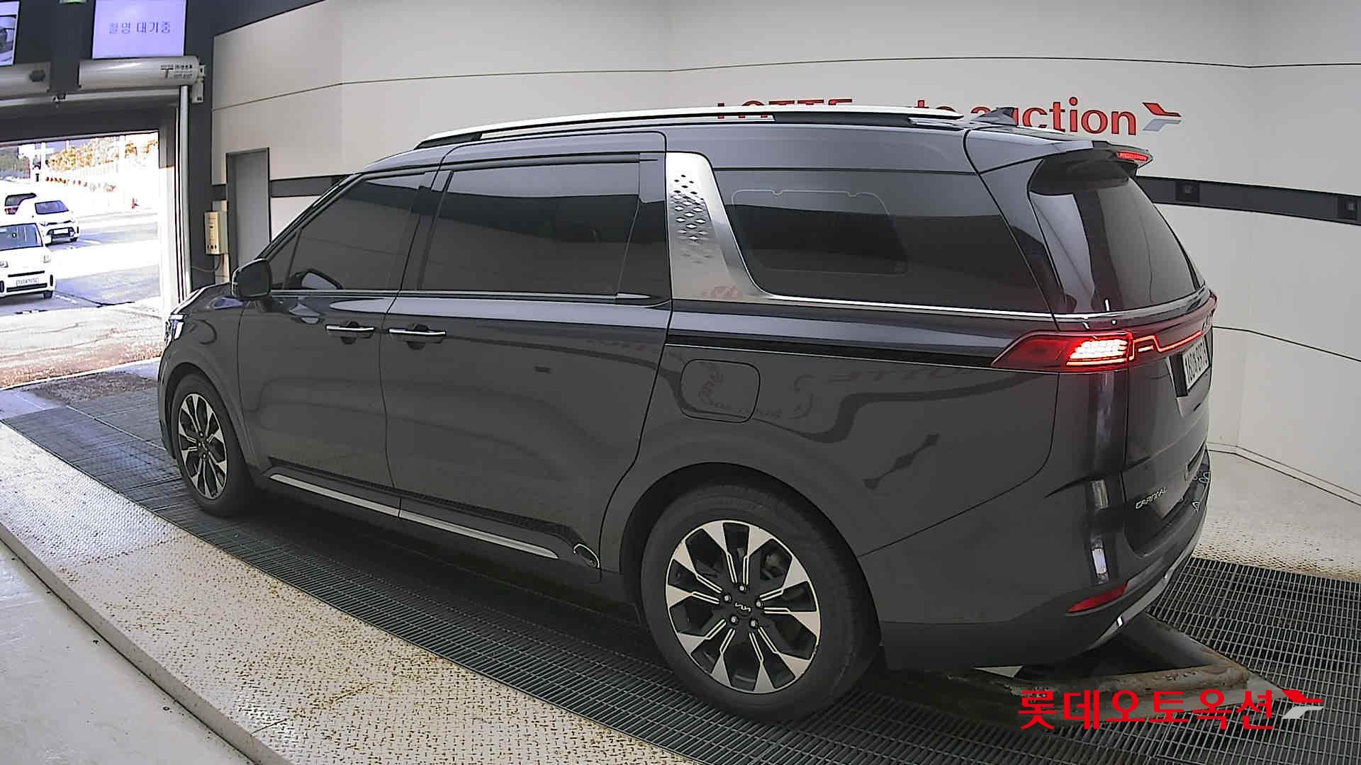 Kia Carnival id 3476471 из Кореи 10