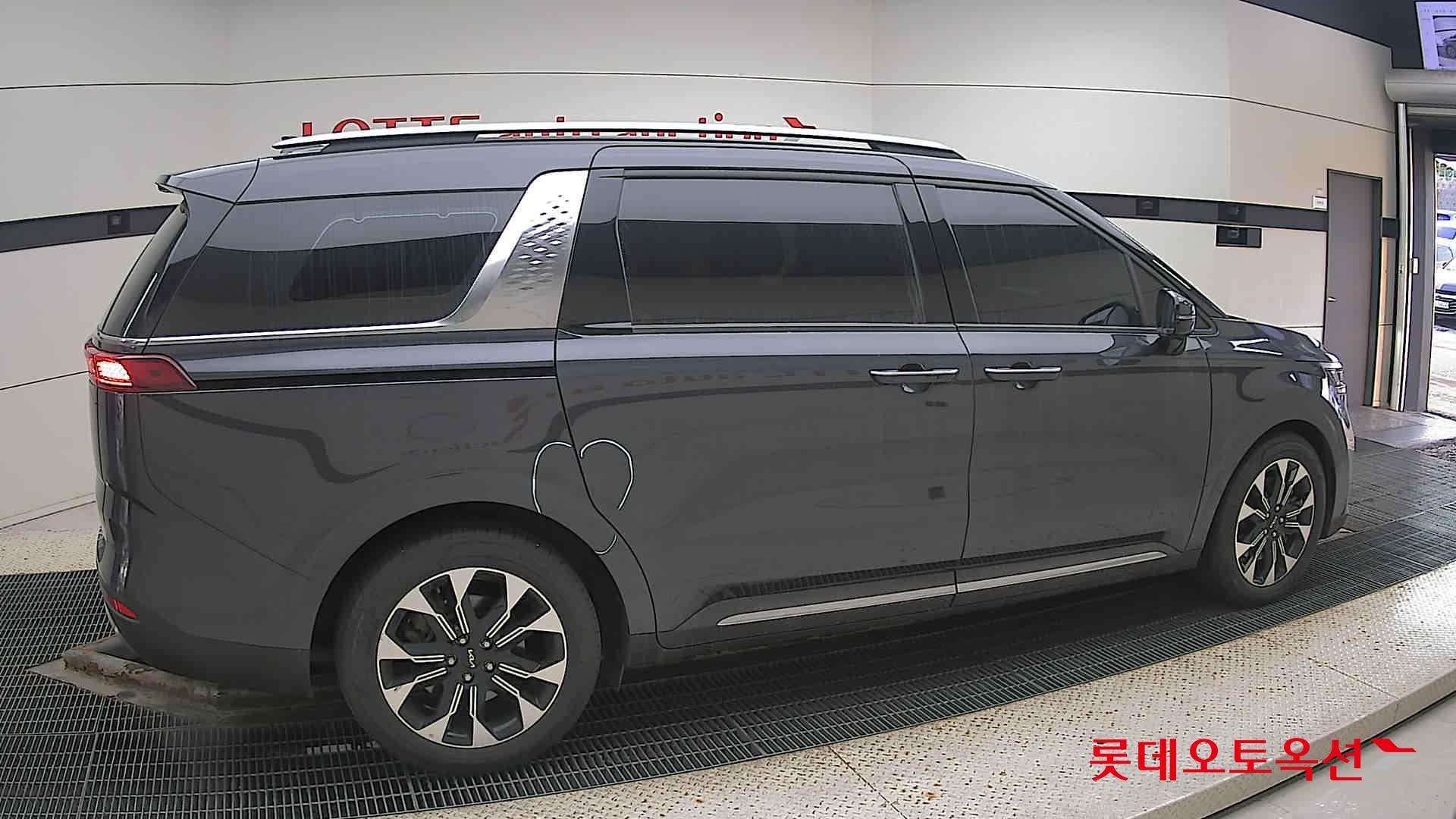 Kia Carnival id 3476471 из Кореи 18