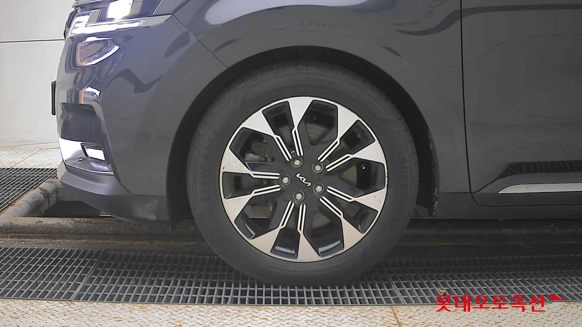 Kia Carnival id 3476471 из Кореи 21