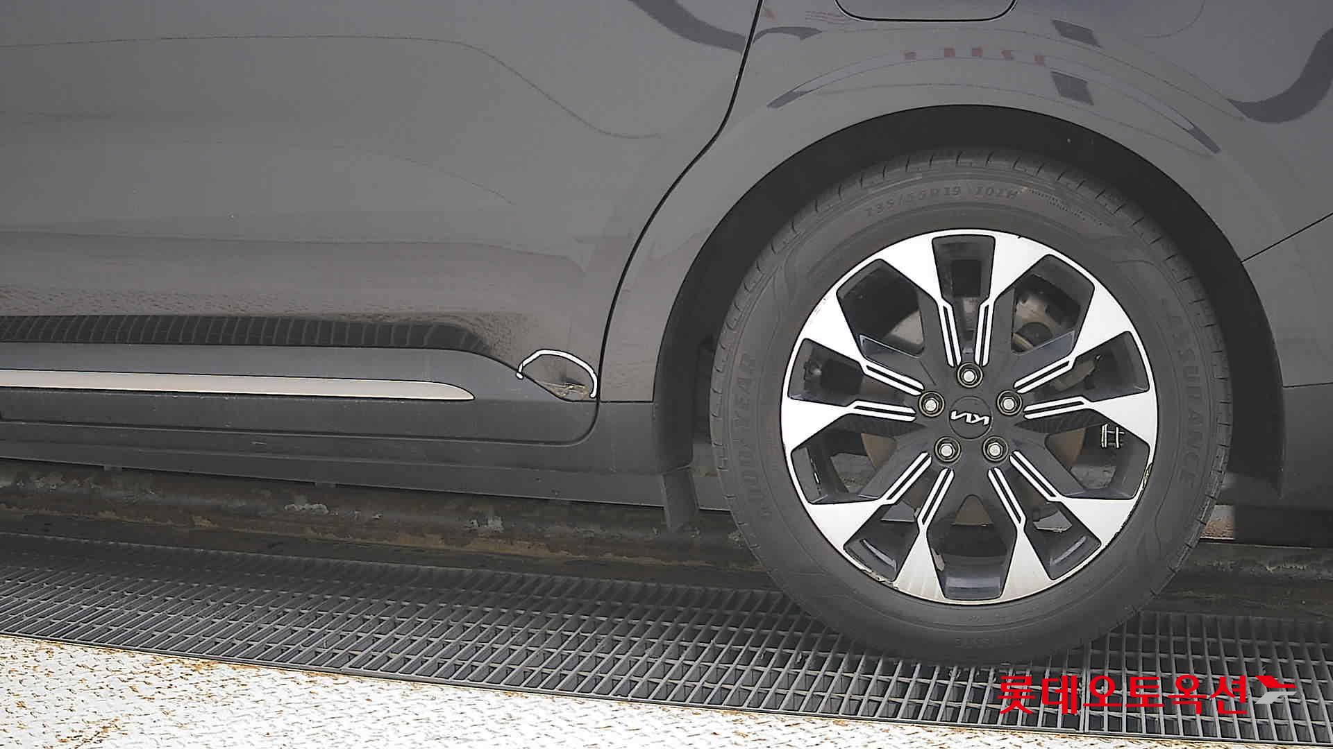 Kia Carnival id 3476471 из Кореи 22