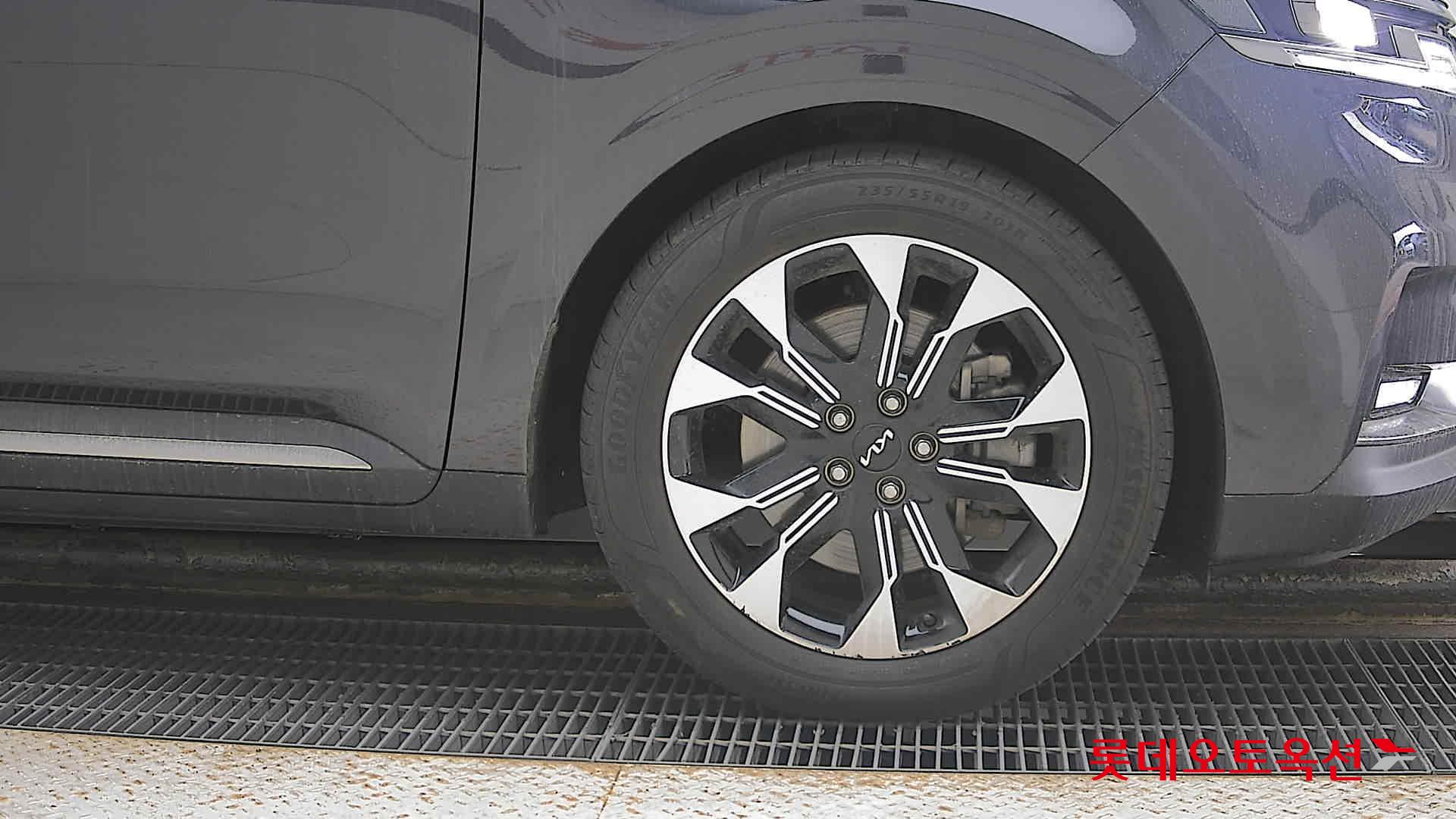 Kia Carnival id 3476471 из Кореи 23