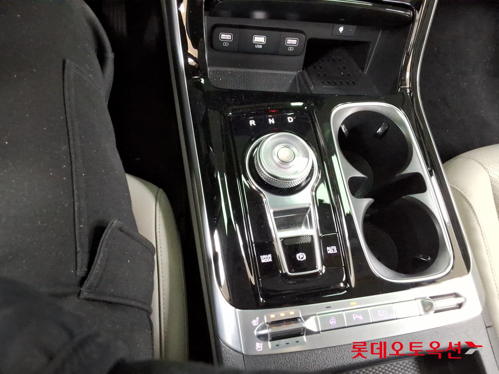 Kia Carnival id 3476471 из Кореи 32