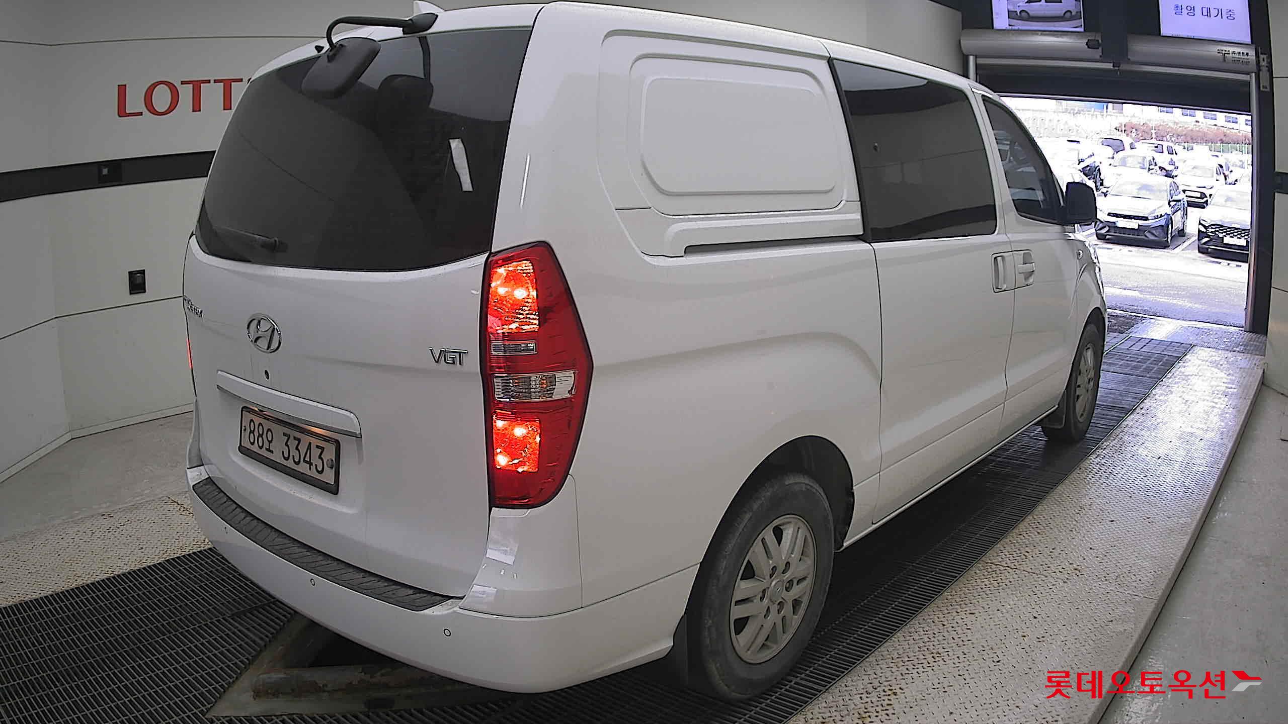 Hyundai Grand Starex 2021 Белый из Кореи, фото 4