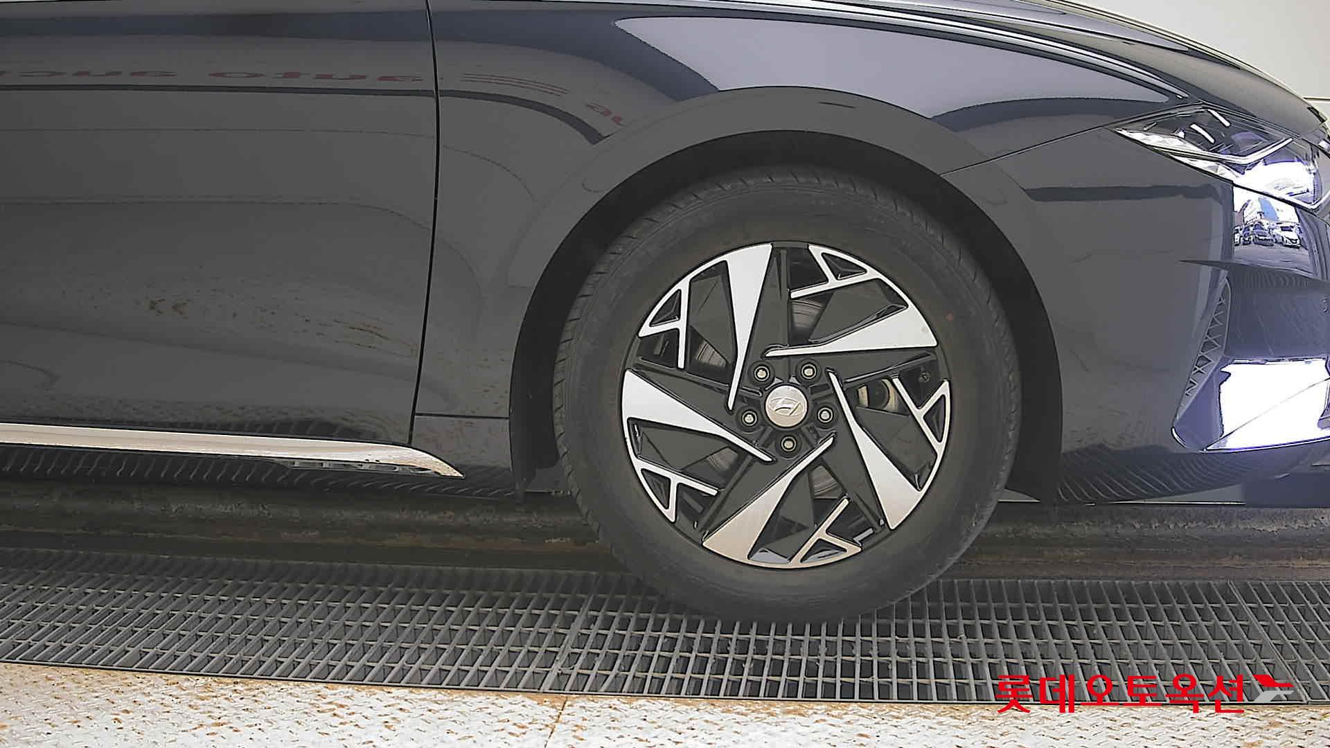 Hyundai Grandeur Hybrid id 3466831 из Кореи 23