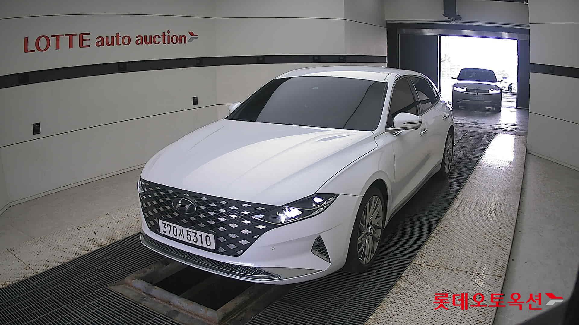 Hyundai Grandeur 2022 Белый из Кореи