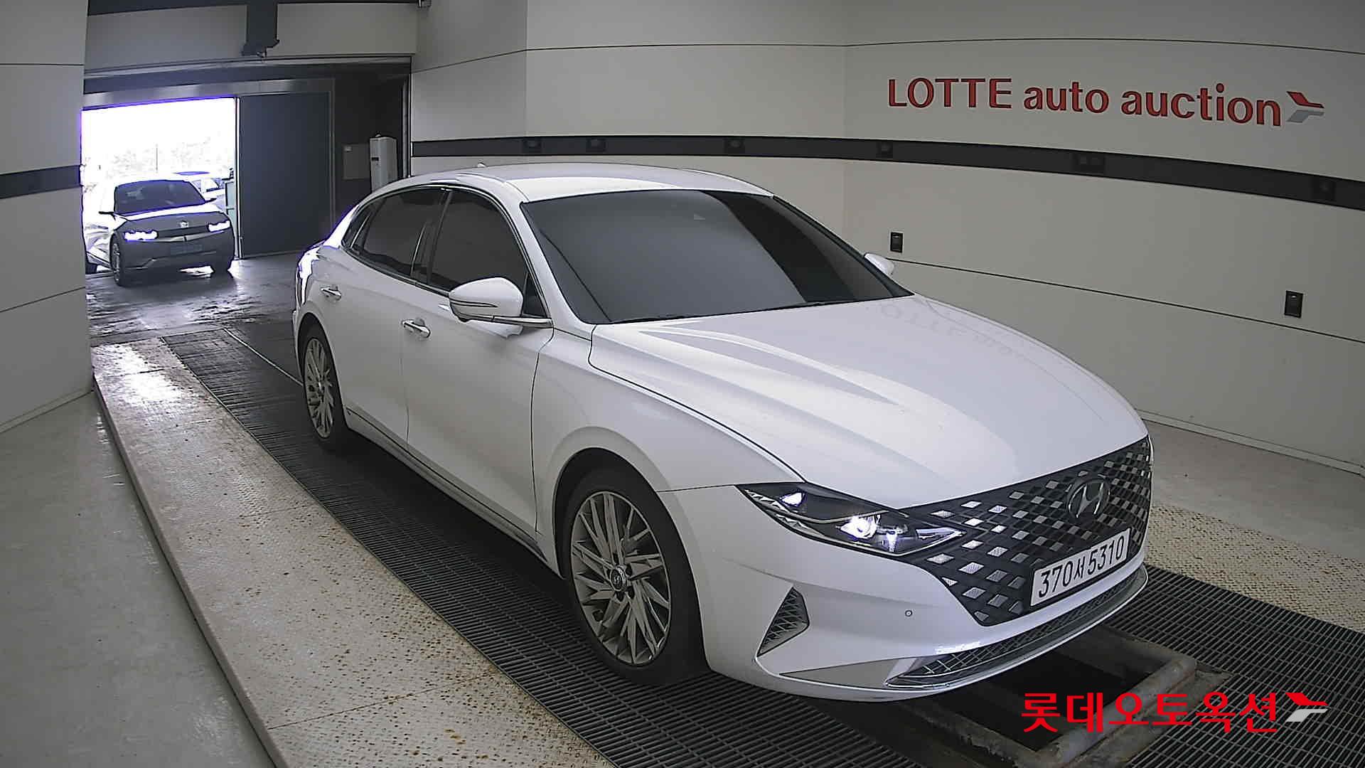 Hyundai Grandeur 2022 Белый из Кореи, фото 2