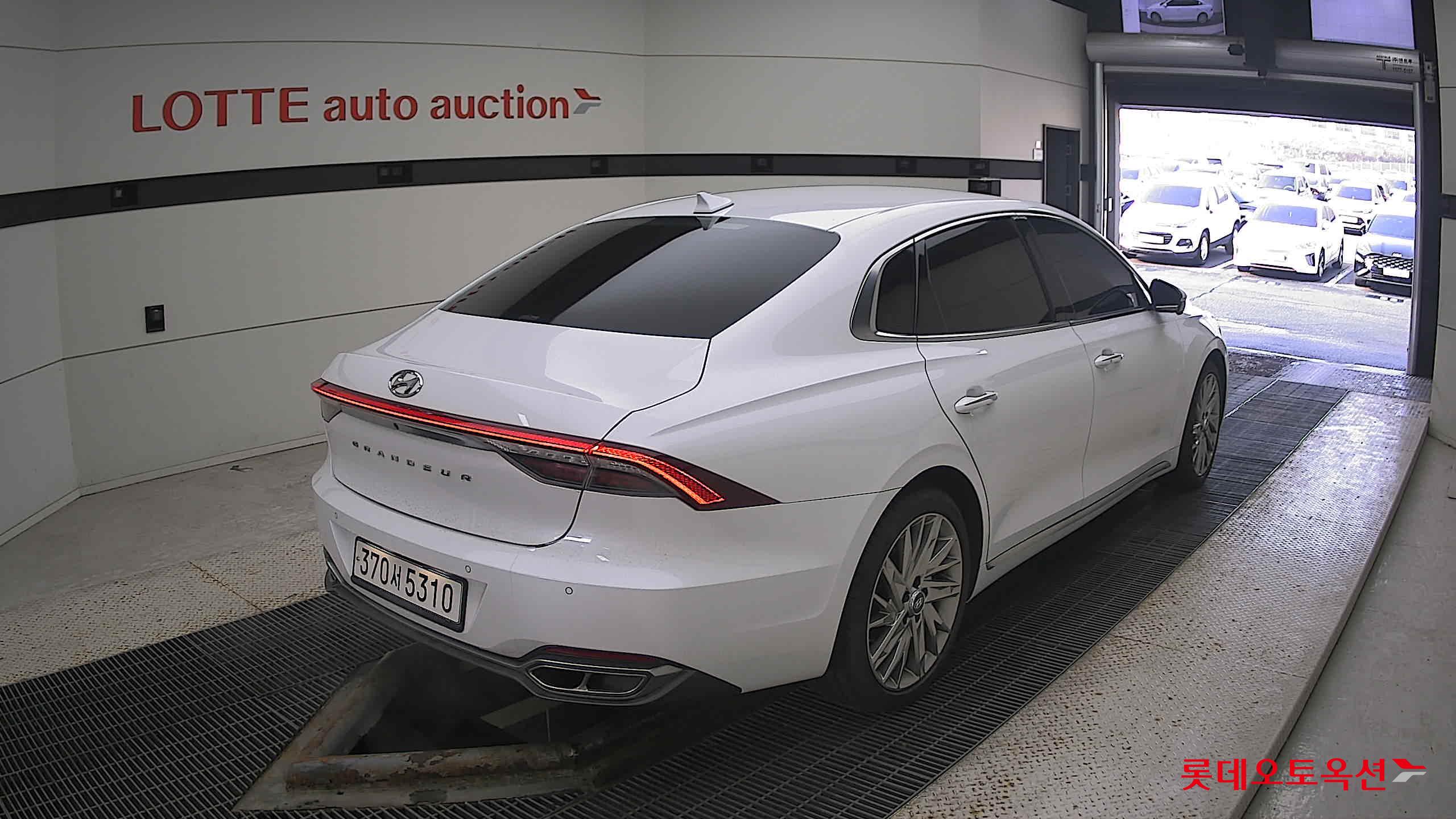 Hyundai Grandeur 2022 Белый из Кореи, фото 4