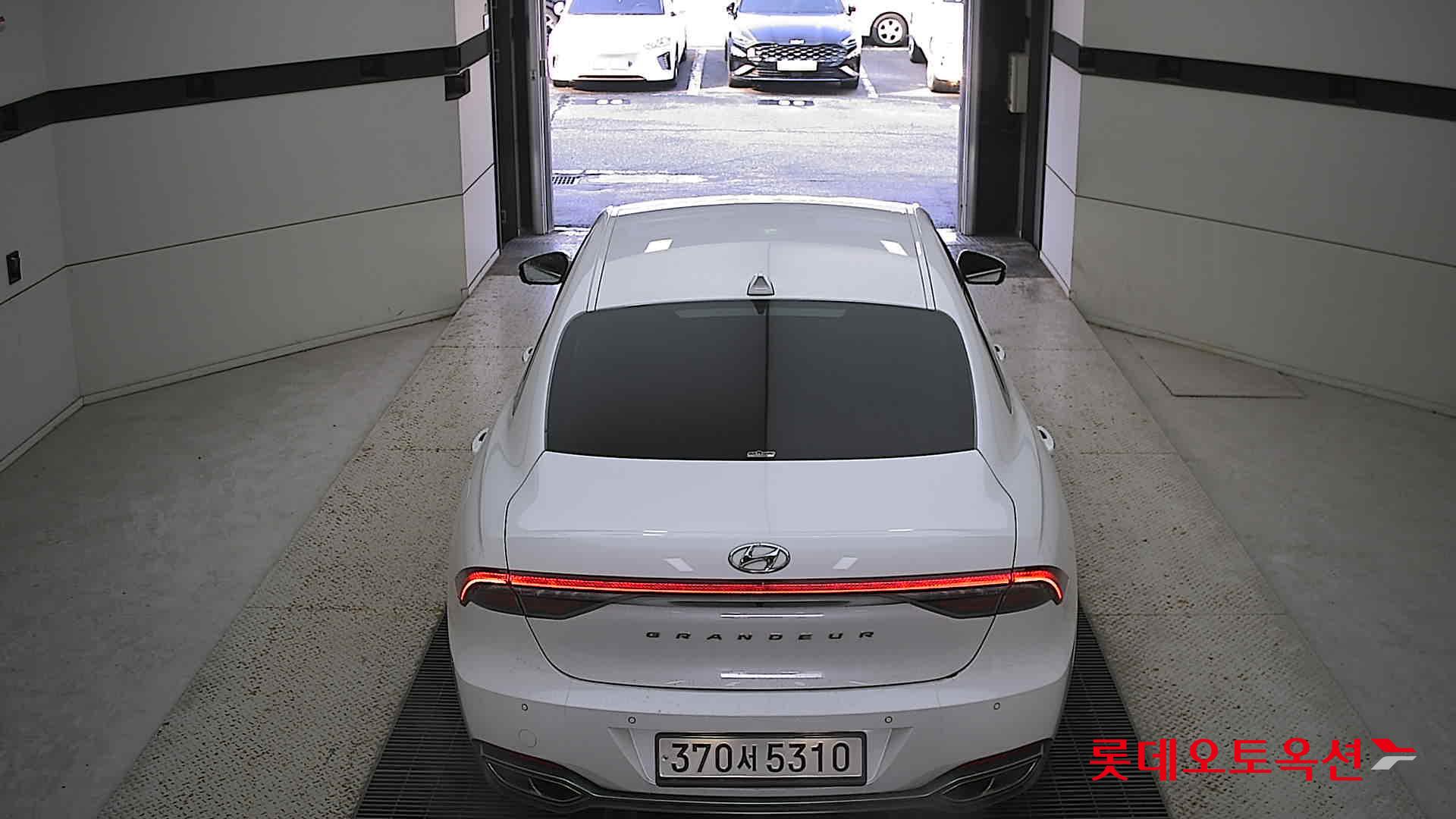 Hyundai Grandeur 2022 Белый из Кореи, фото 5