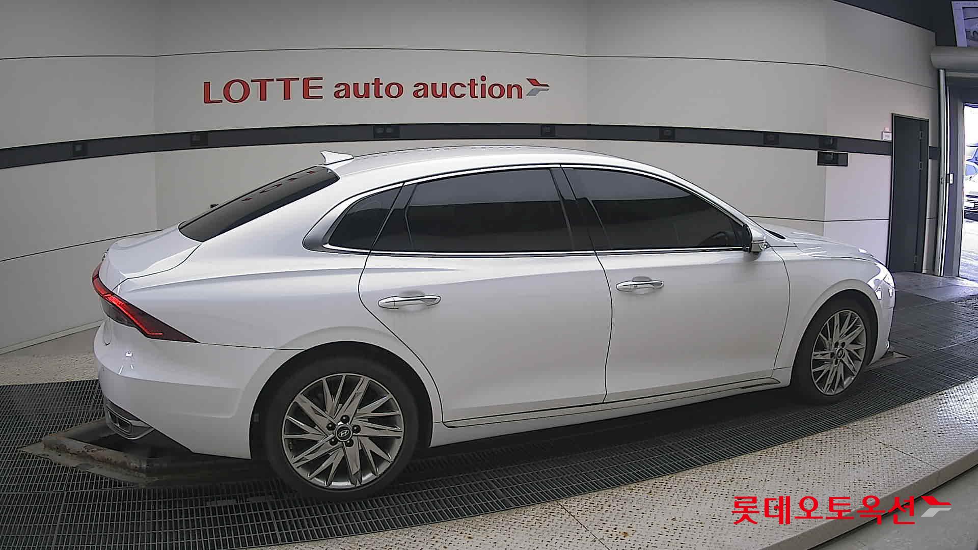 Hyundai Grandeur id 3471636 из Кореи 18