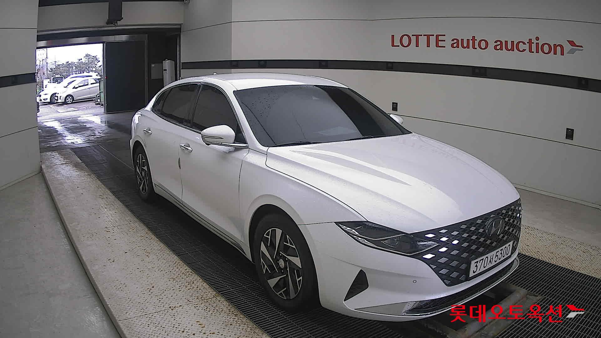 Hyundai Grandeur Hybrid 2021 Белый из Кореи, фото 2