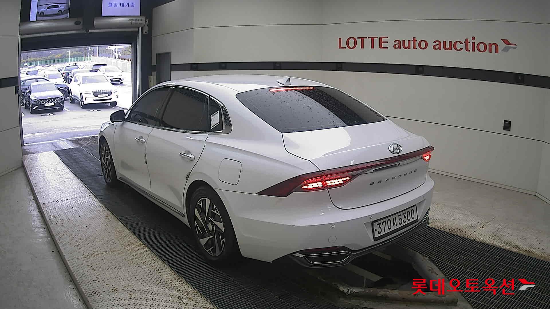 Hyundai Grandeur Hybrid 2021 Белый из Кореи, фото 6