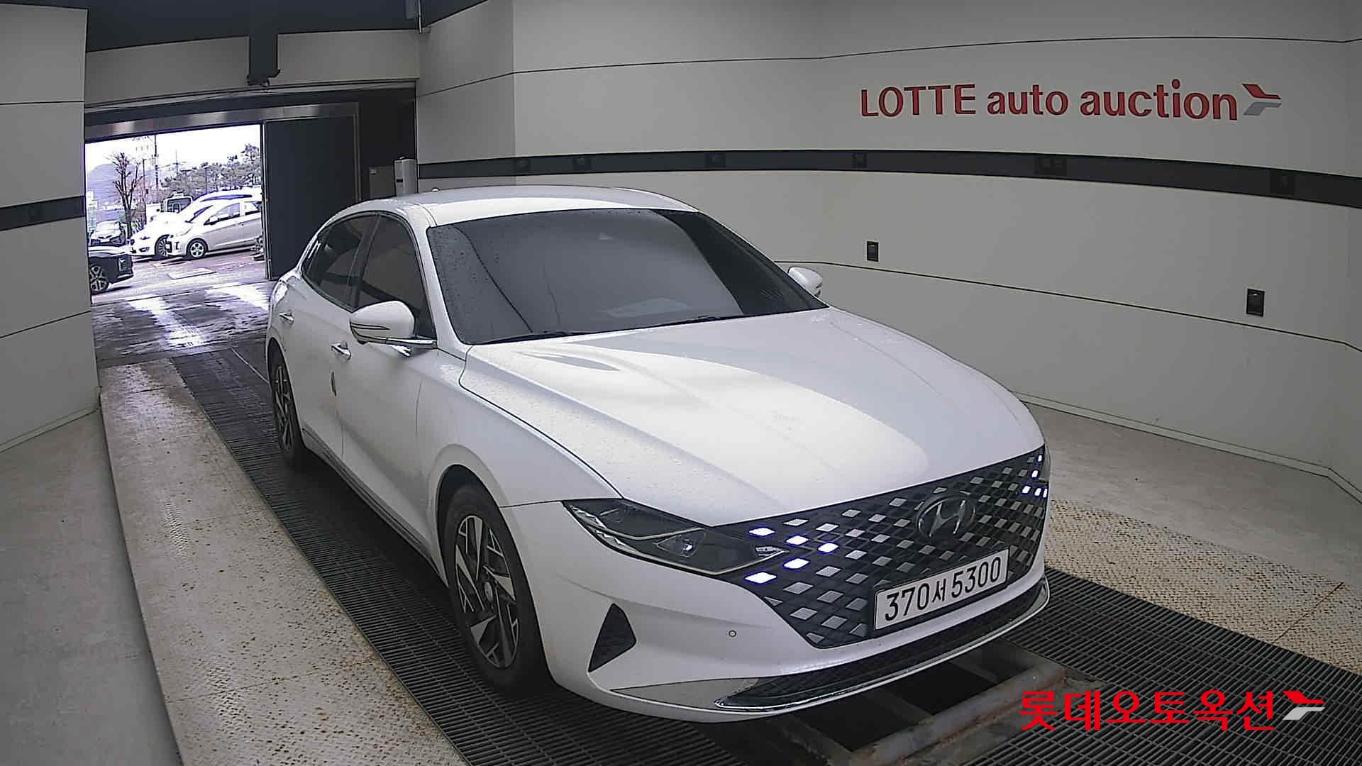 Hyundai Grandeur Hybrid id 3471618 из Кореи 15