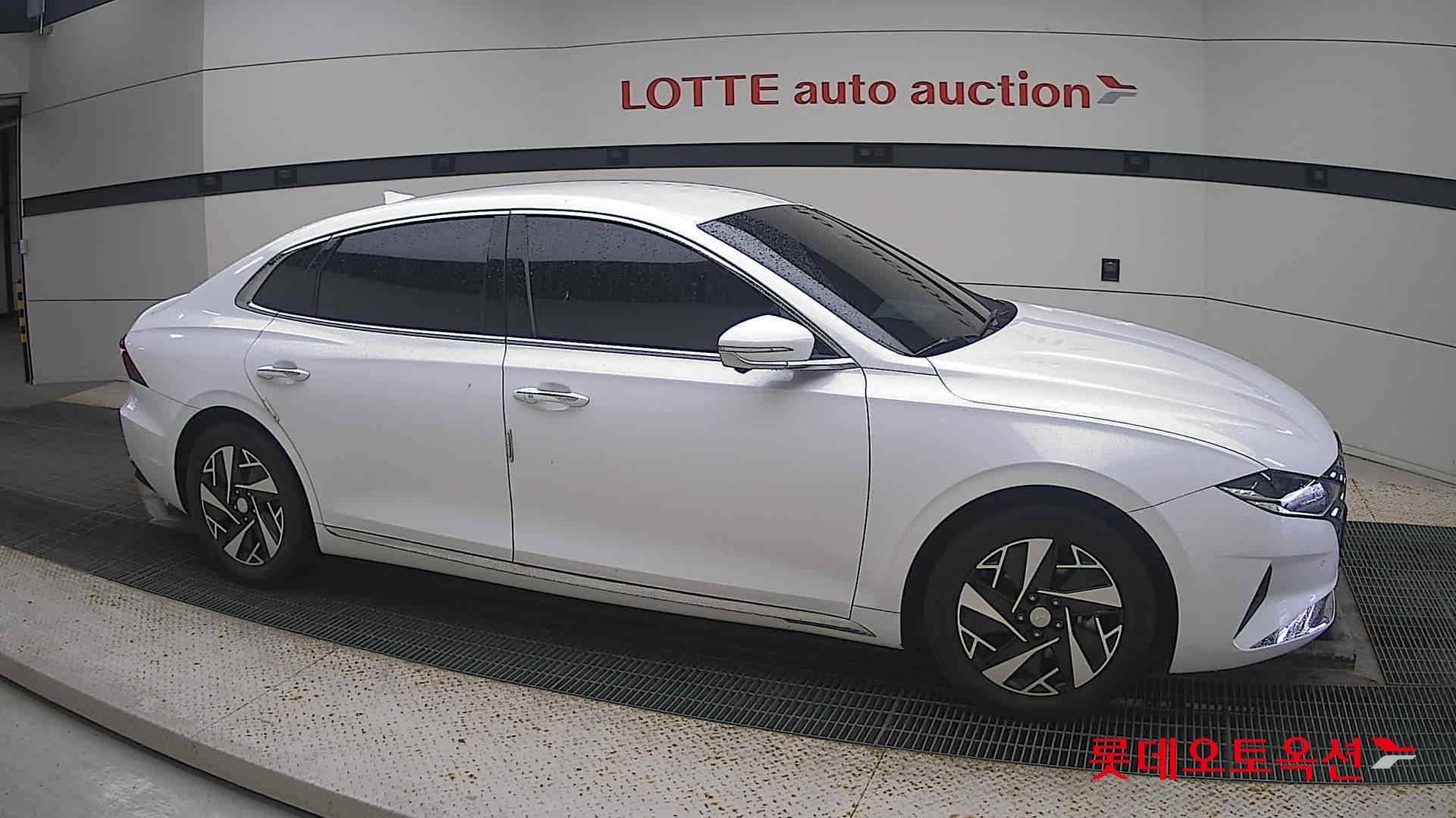 Hyundai Grandeur Hybrid id 3471618 из Кореи 17