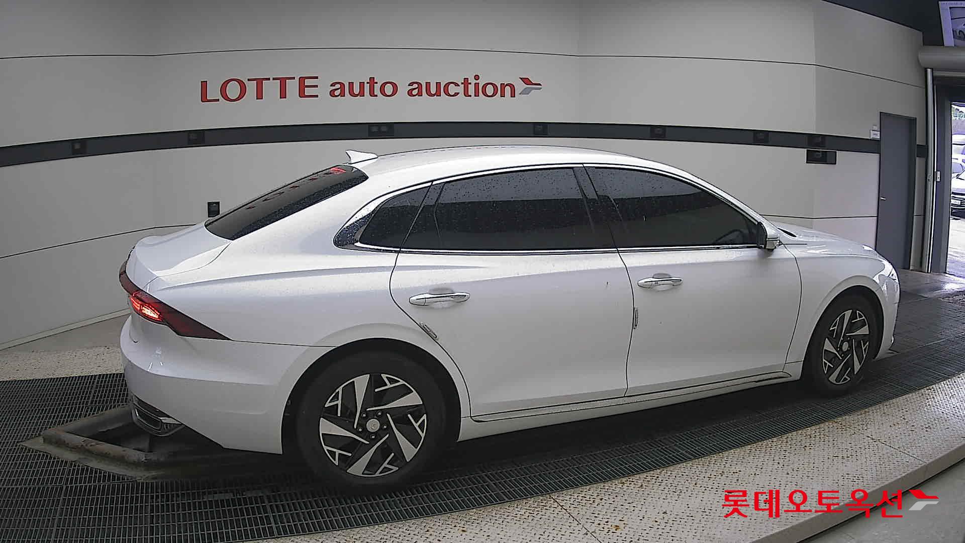 Hyundai Grandeur Hybrid id 3471618 из Кореи 18