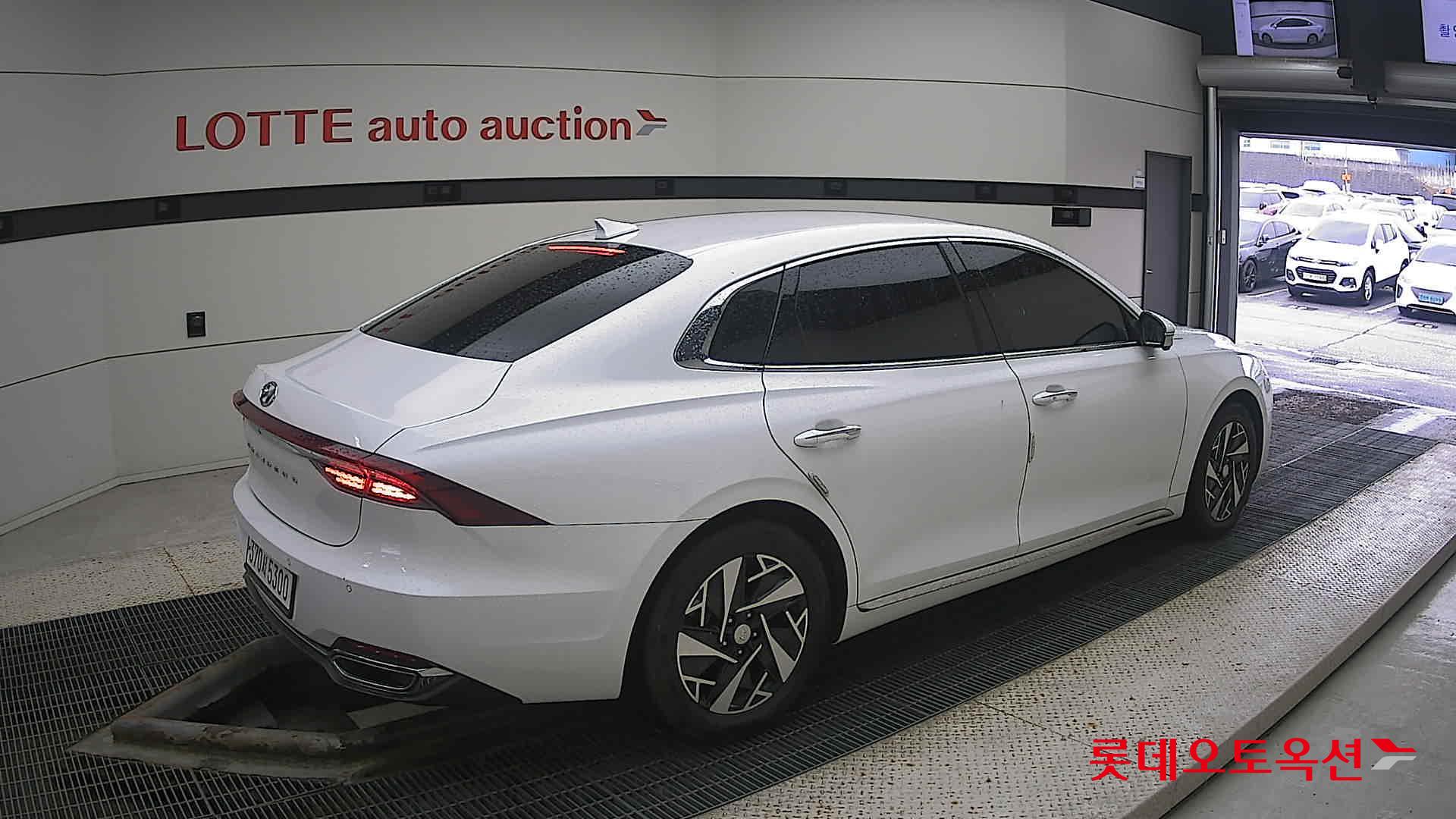 Hyundai Grandeur Hybrid id 3471618 из Кореи 19