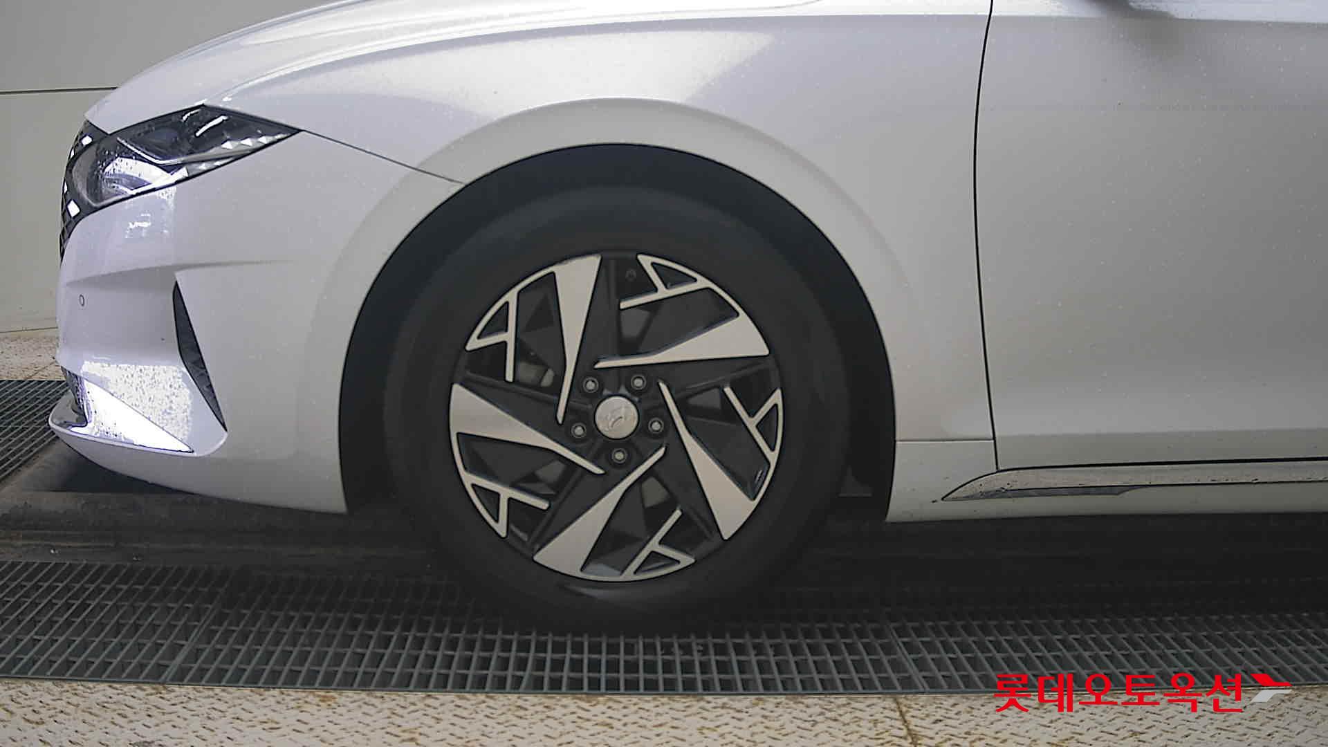 Hyundai Grandeur Hybrid id 3471618 из Кореи 21