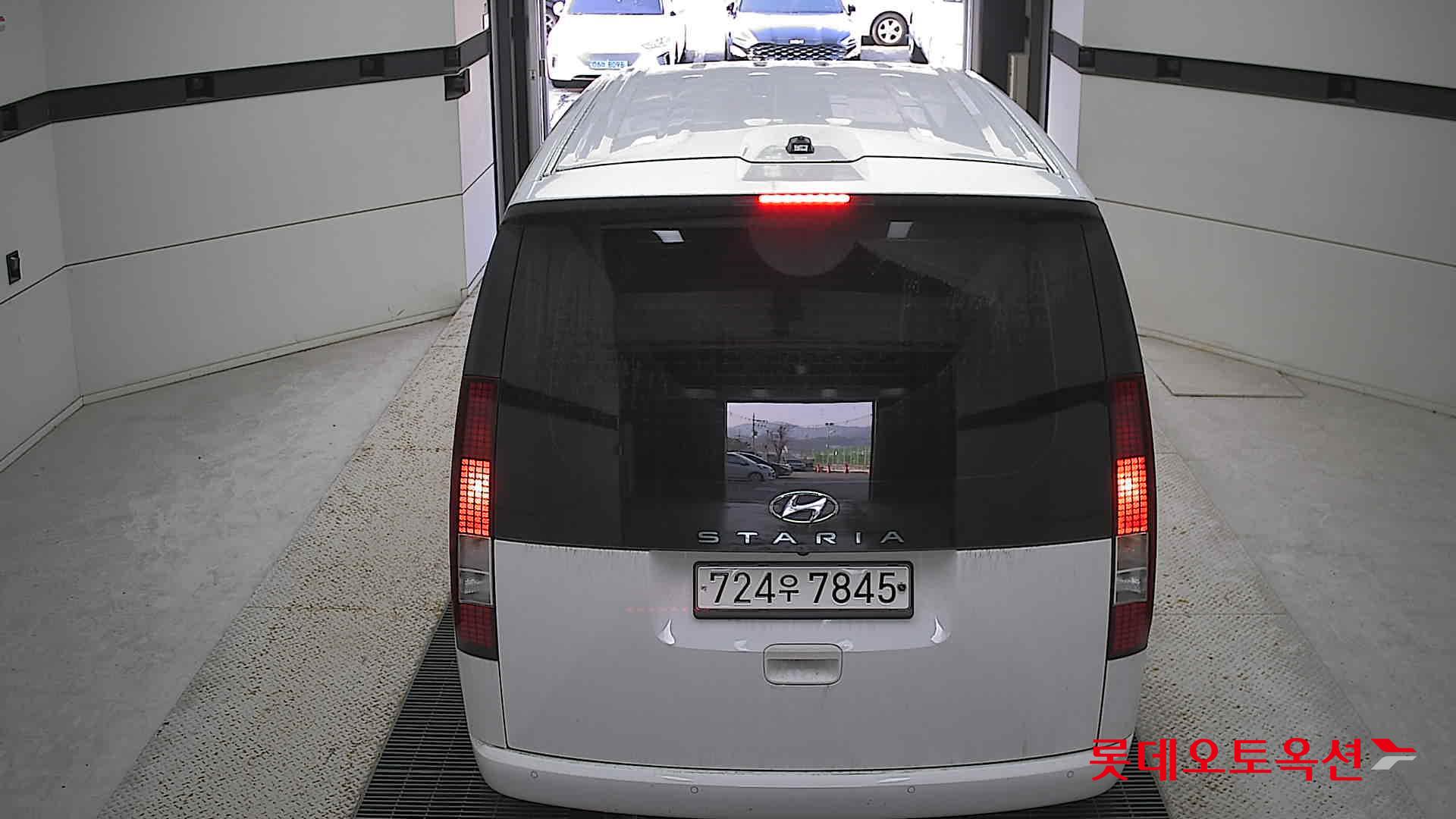 Hyundai Staria 2023 Белый из Кореи, фото 5