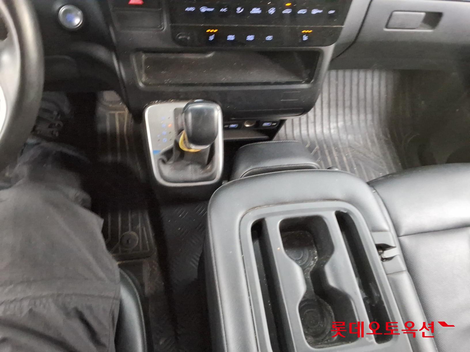 Hyundai Staria id 3471645 из Кореи 31