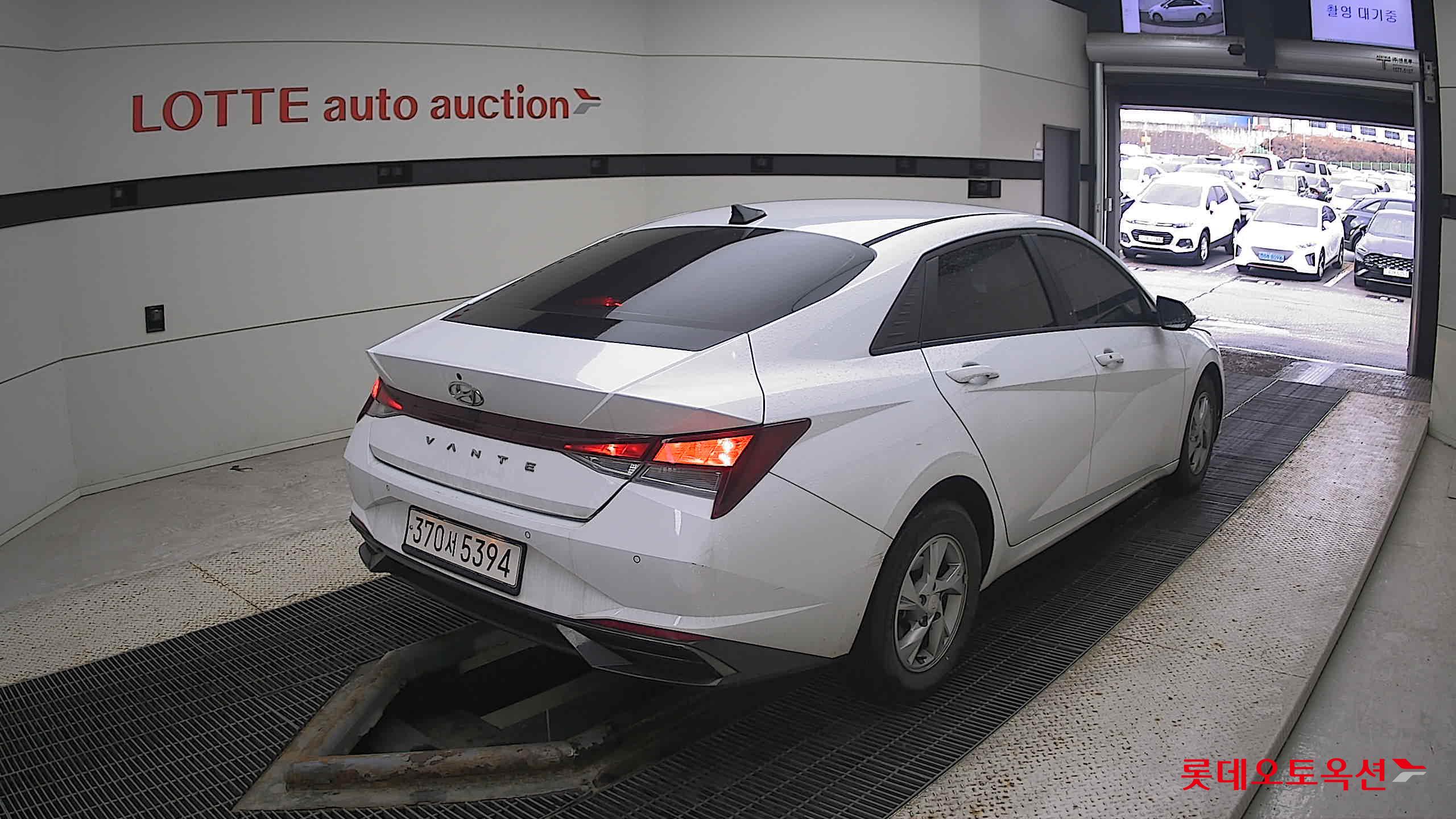 Hyundai Avante 2022 Белый из Кореи, фото 4