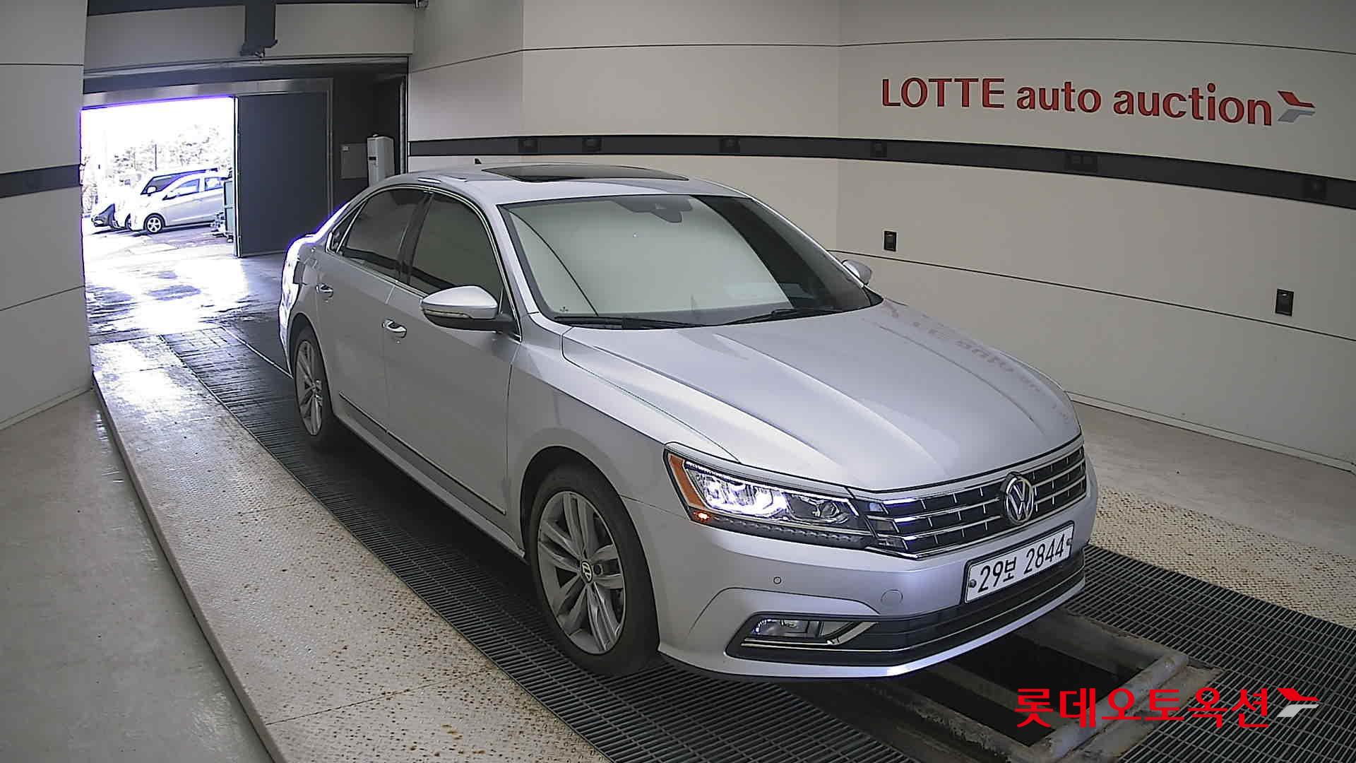 Volkswagen Passat 2.0 TSI 2018 Другое из Кореи, фото 2
