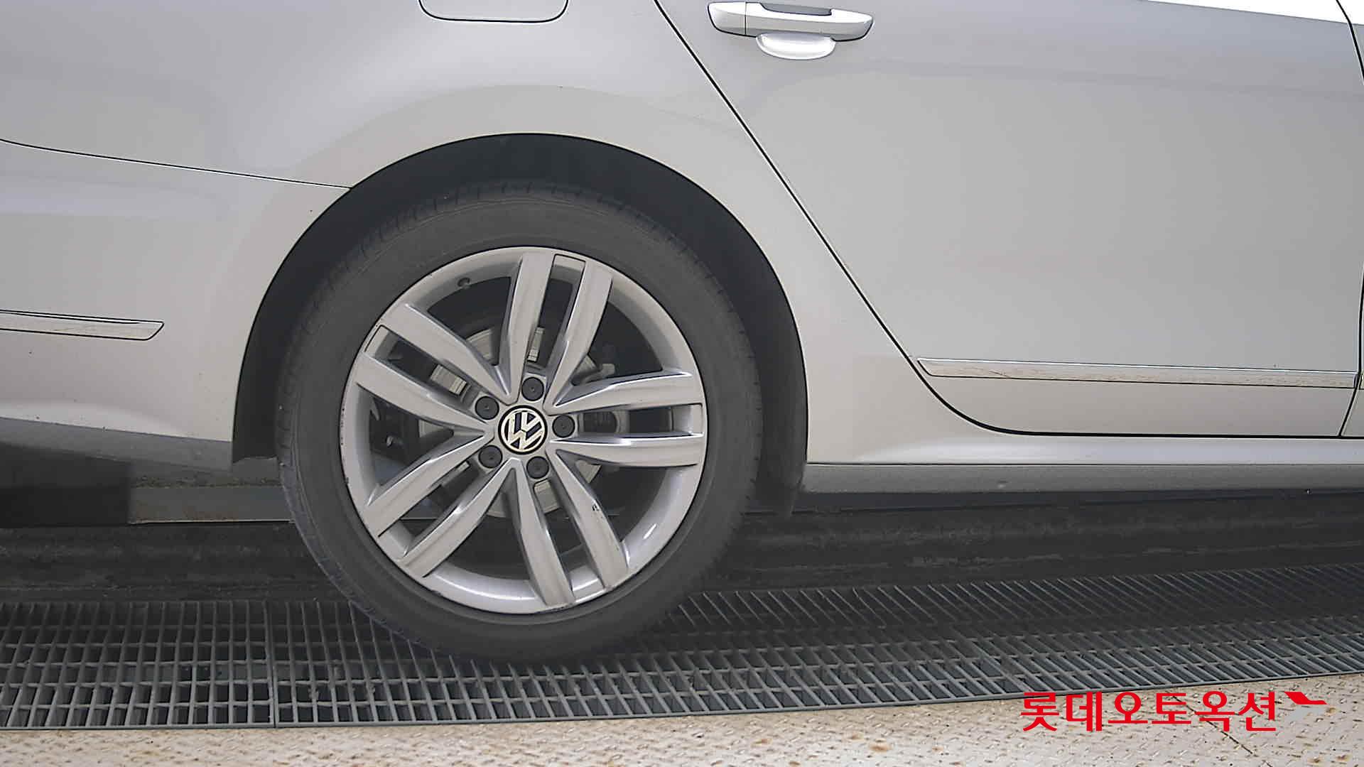 Volkswagen Passat 2.0 TSI id 3476498 из Кореи 24