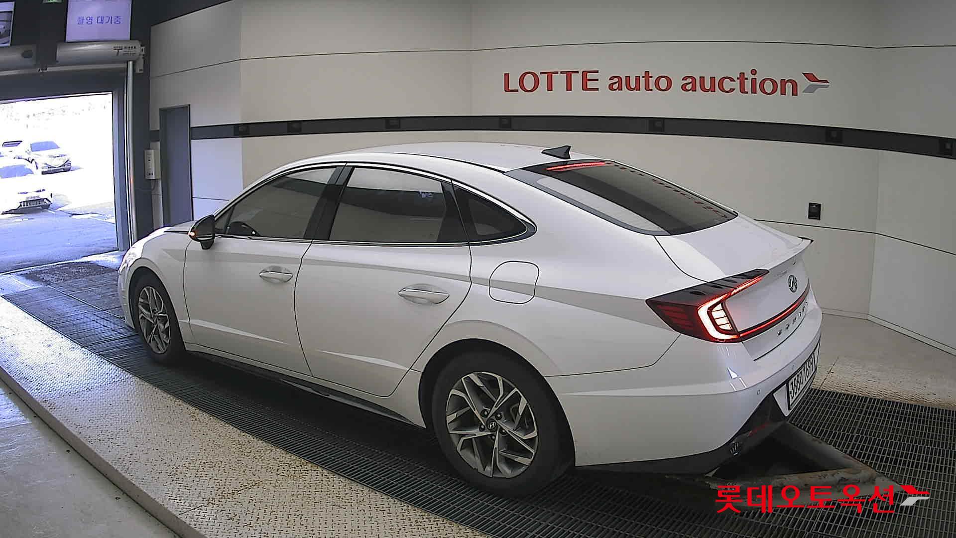 صورة إضافية