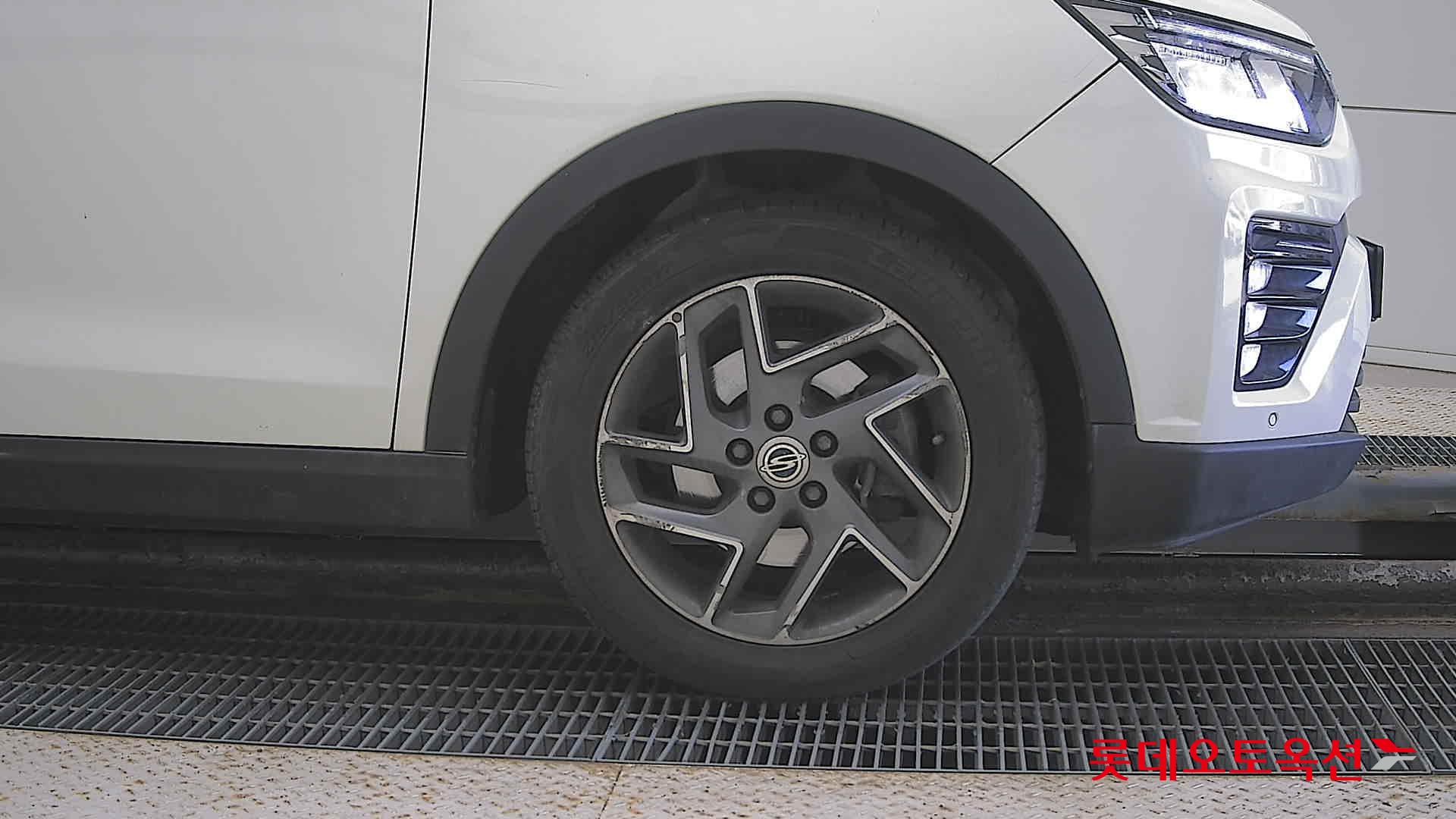 SsangYong Tivoli id 3628877 из Кореи 23