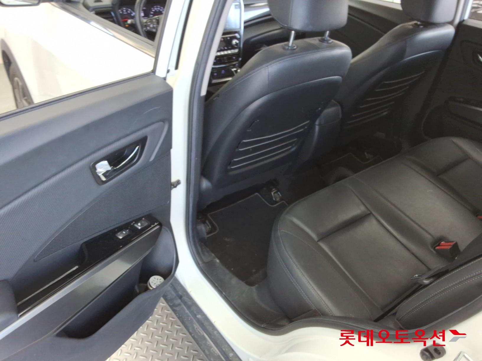 SsangYong Tivoli id 3628877 из Кореи 34