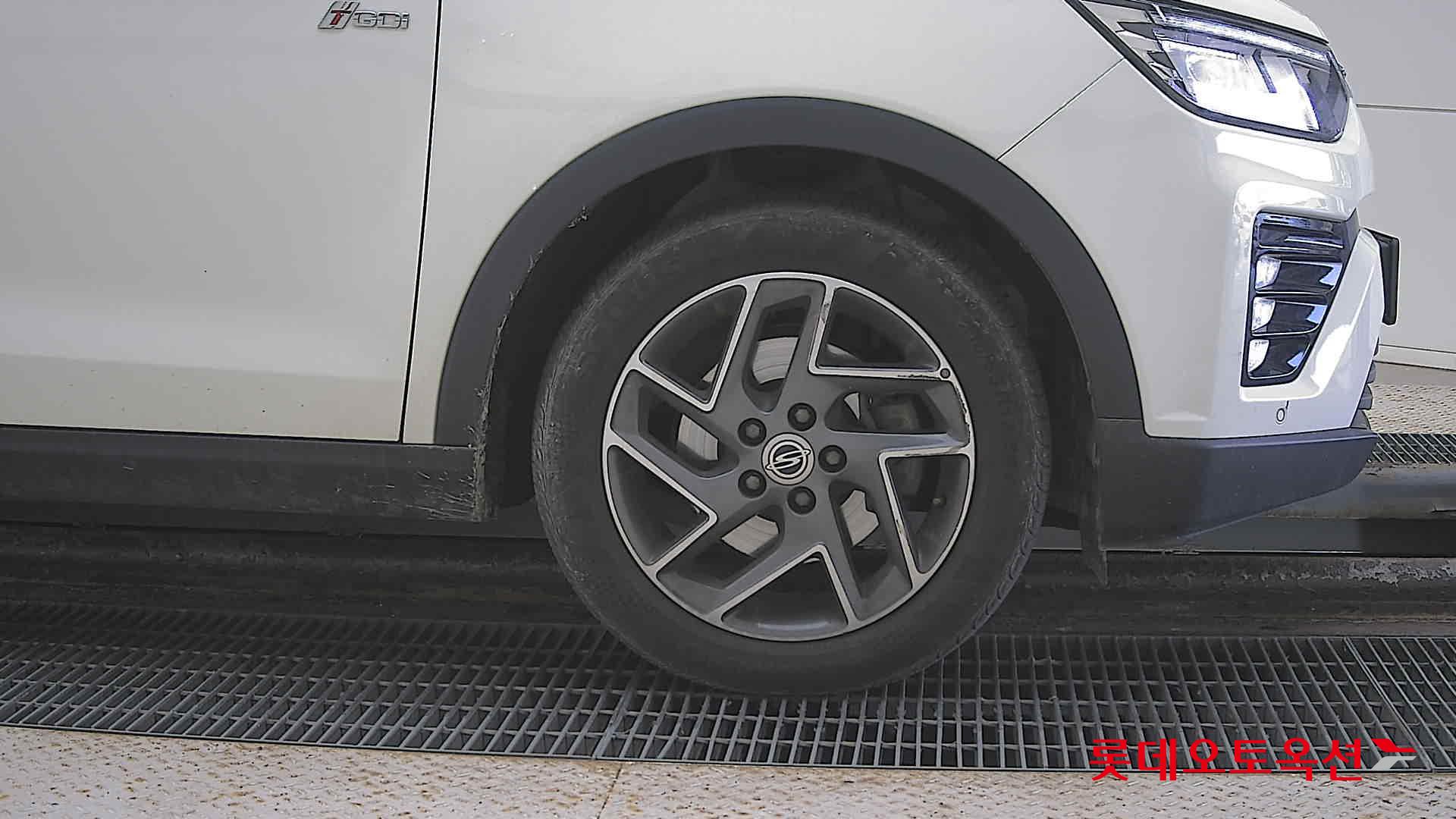 SsangYong Tivoli id 3628875 из Кореи 23