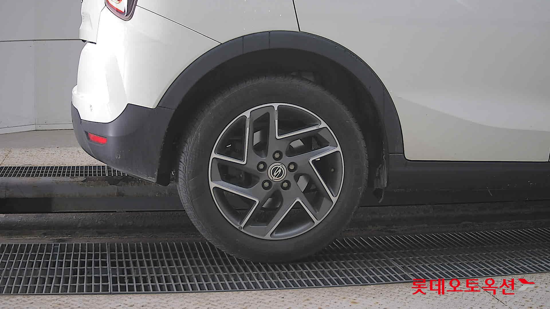 SsangYong Tivoli id 3628875 из Кореи 24