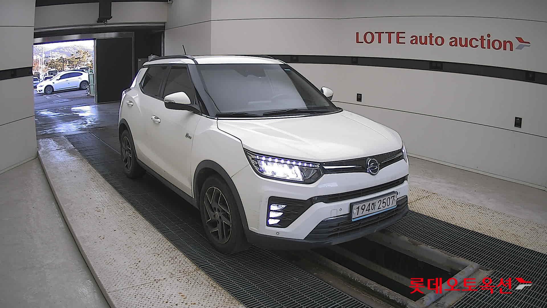 SsangYong Tivoli 2022 Белый из Кореи, фото 2
