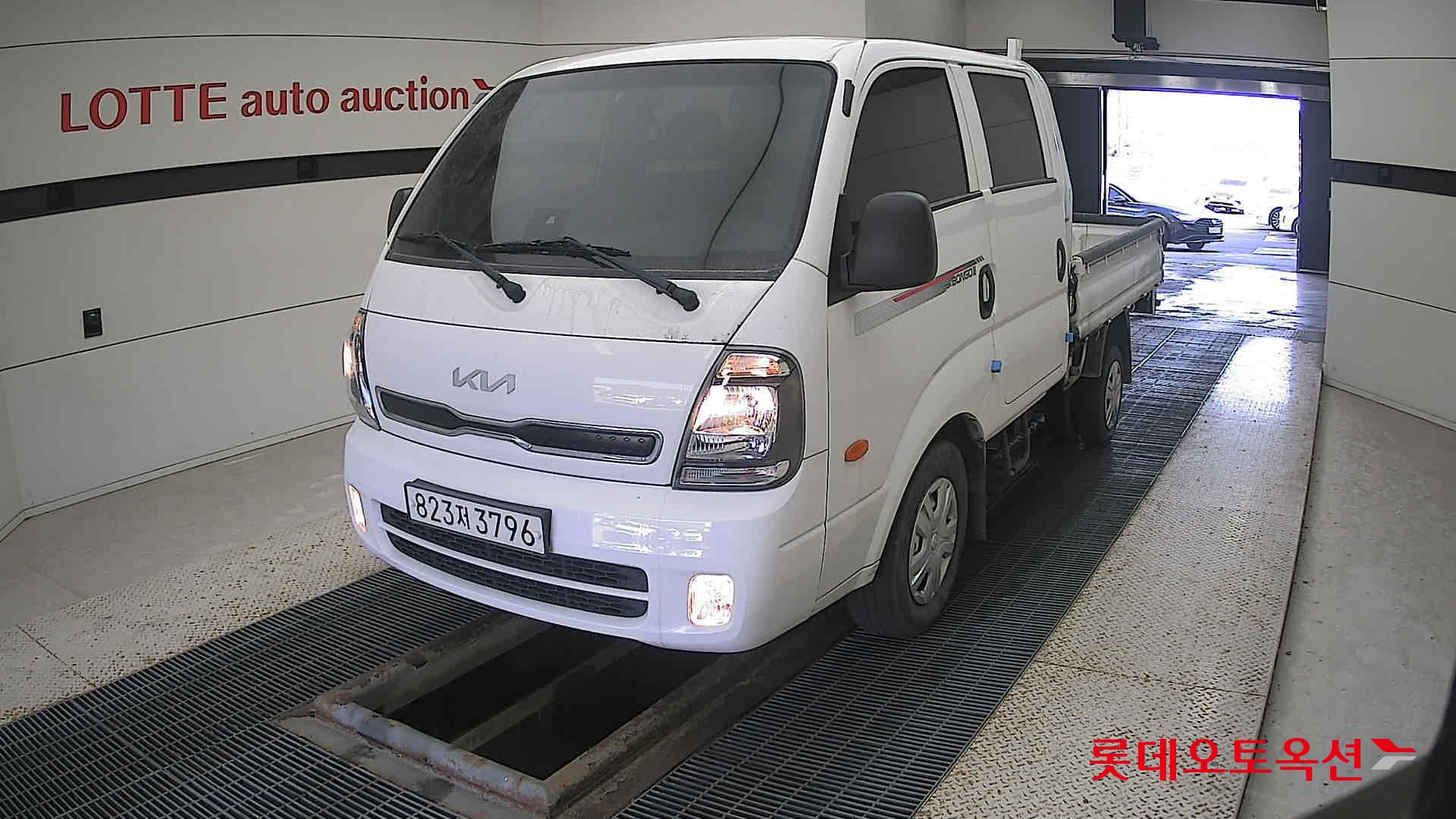 Kia Bongo III 1 ton 2022 Белый из Кореи