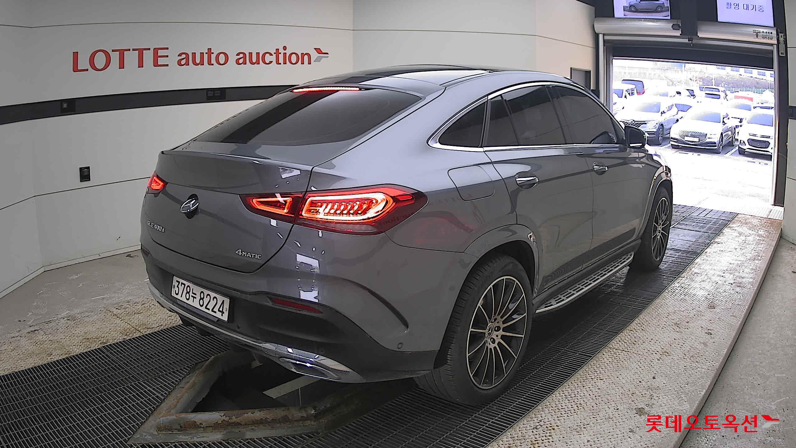 2022 - Mercedes-Benz GLE 400D