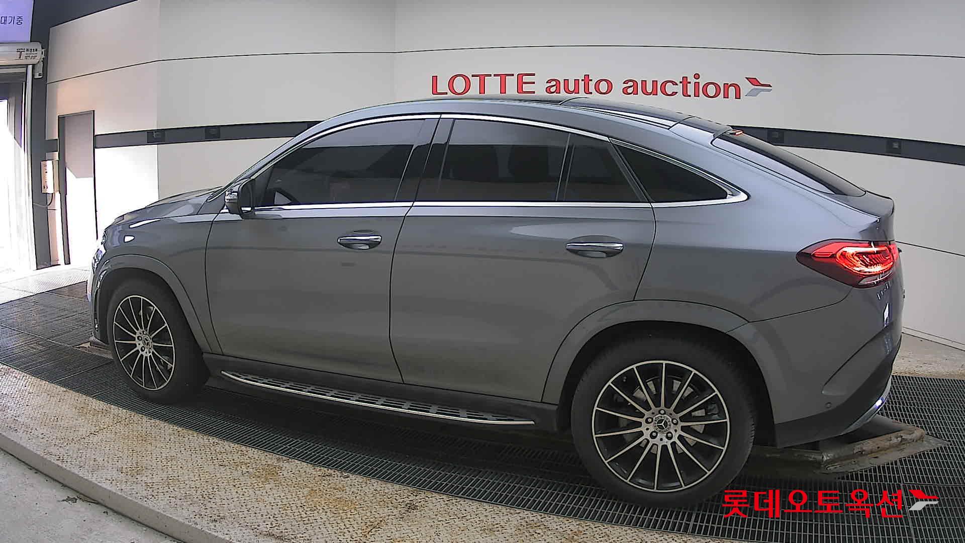 2022 - Mercedes-Benz GLE 400D