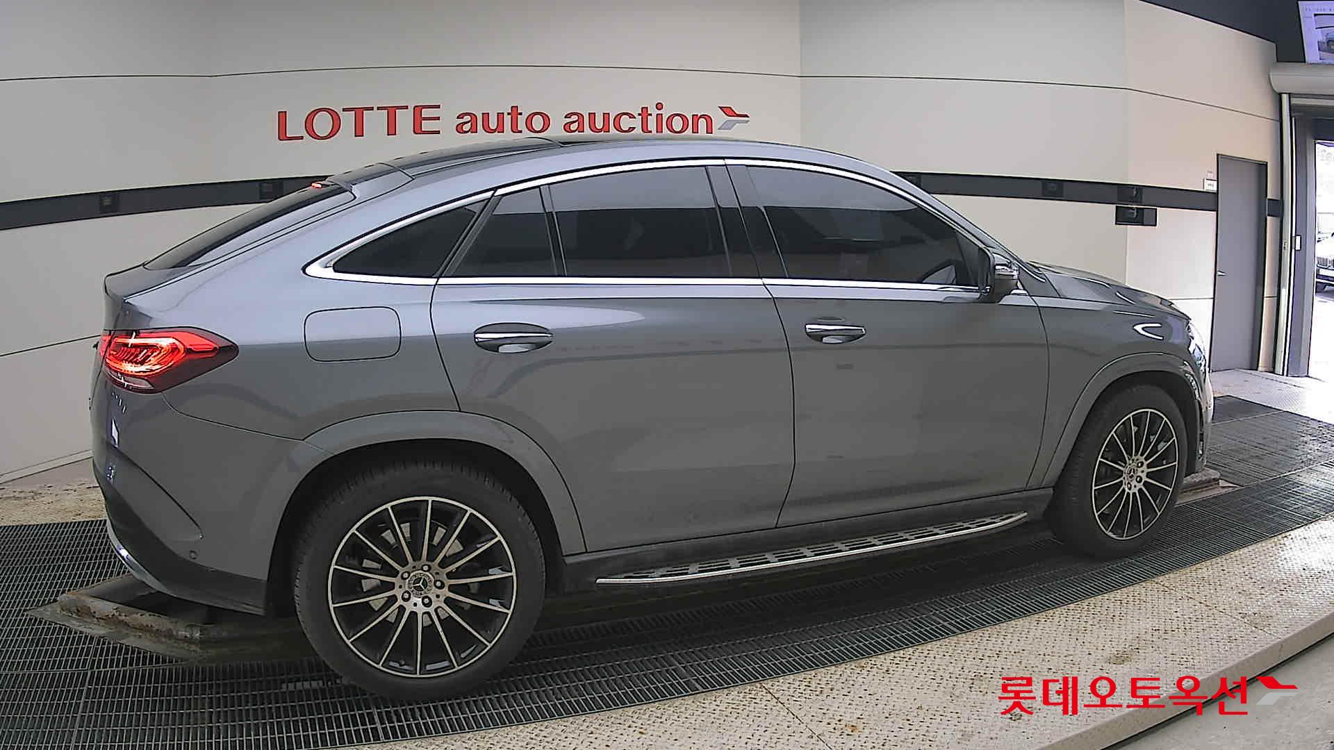 2022 - Mercedes-Benz GLE 400D