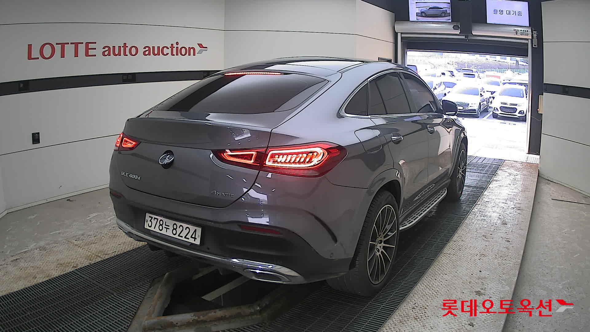 2022 - Mercedes-Benz GLE 400D