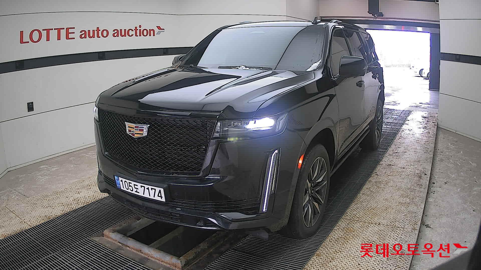 2022 - Cadillac ESCALADE