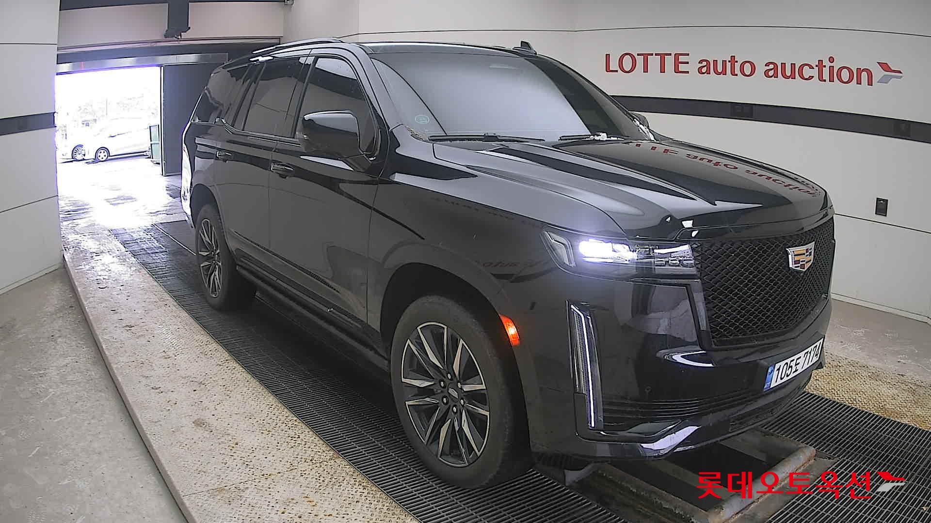 2022 - Cadillac ESCALADE