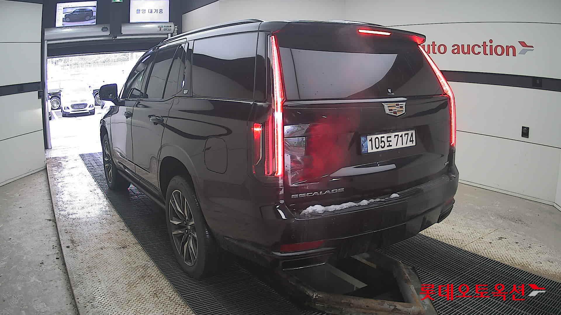 2022 - Cadillac ESCALADE