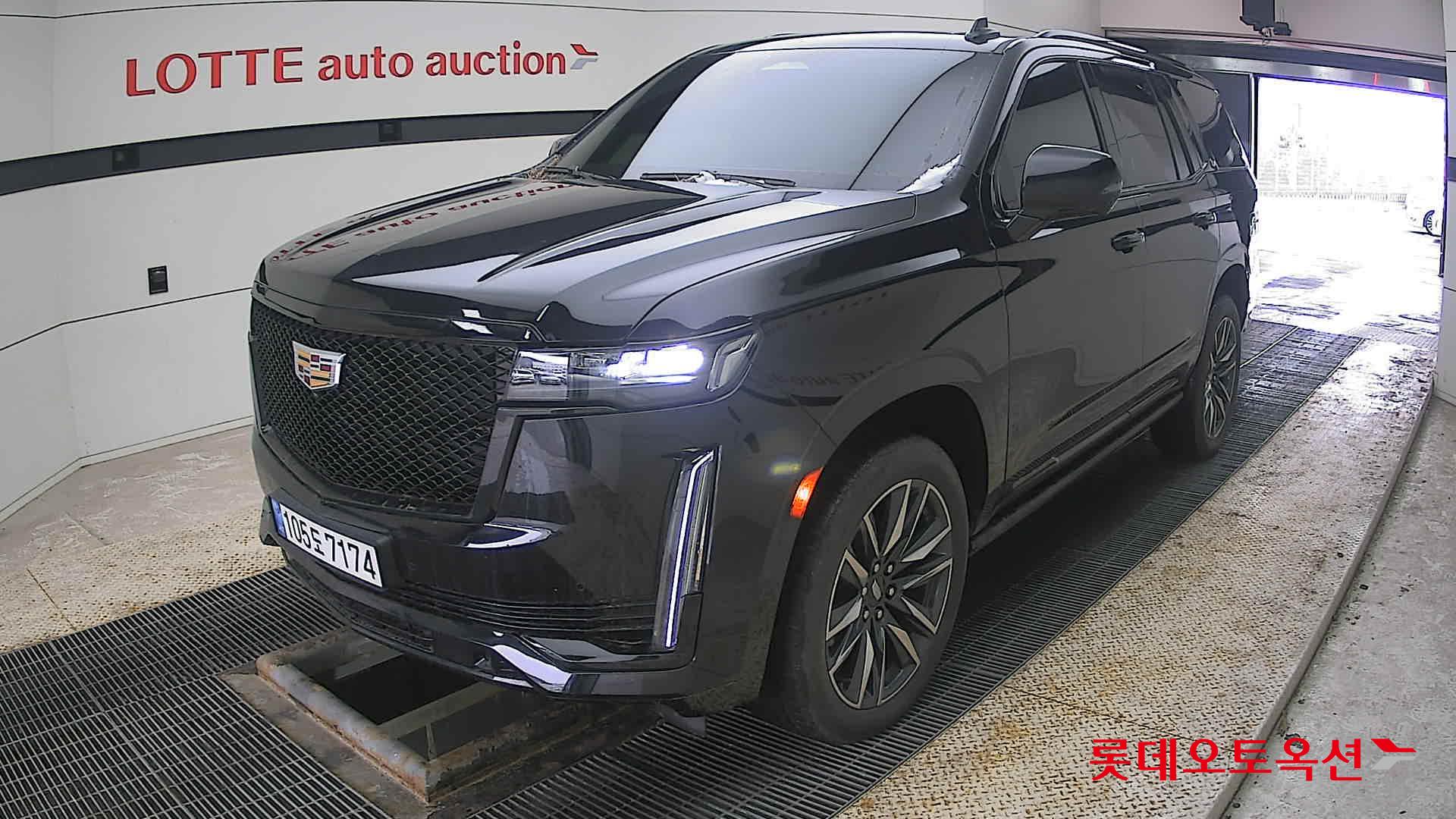 2022 - Cadillac ESCALADE