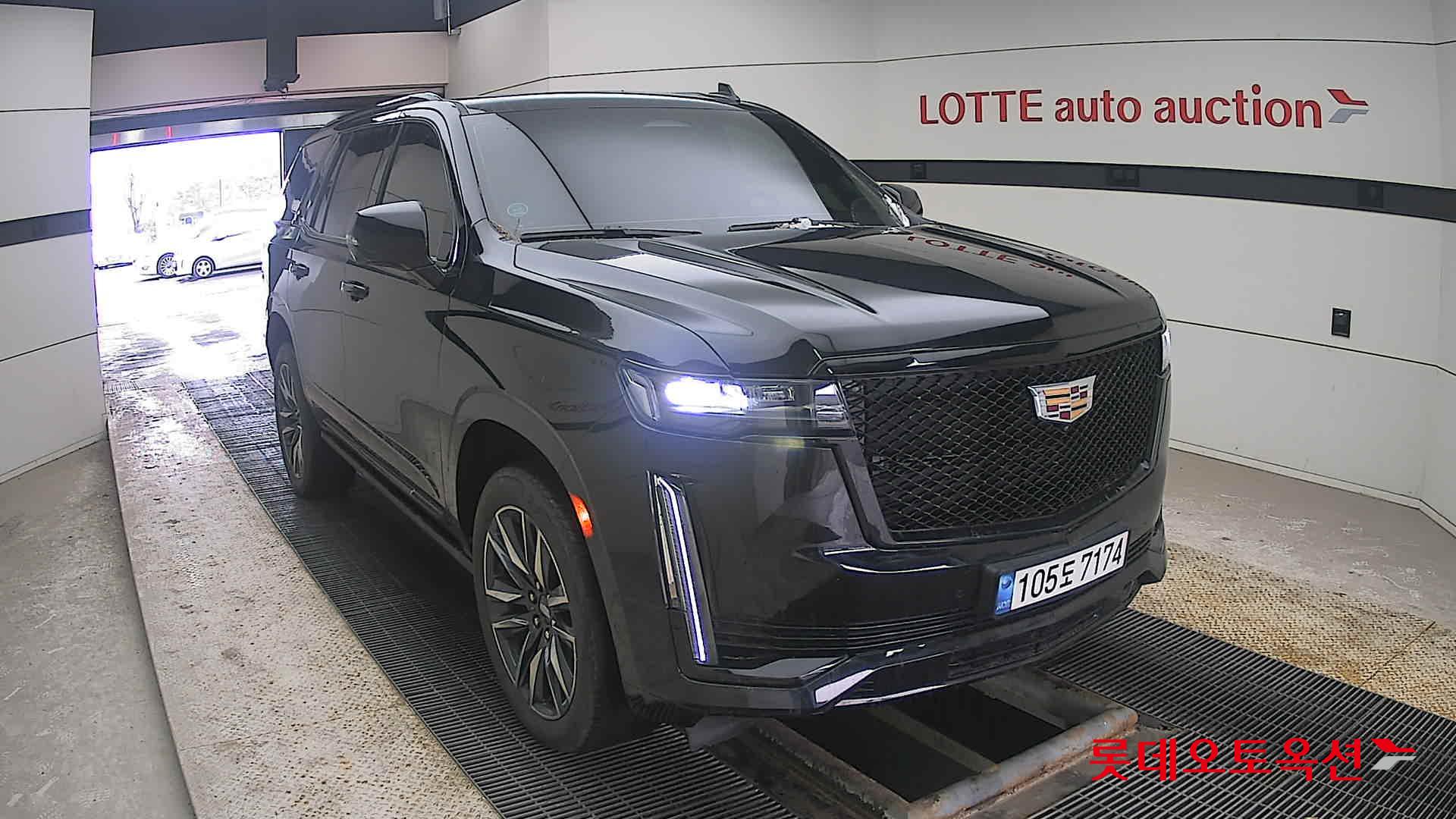 2022 - Cadillac ESCALADE