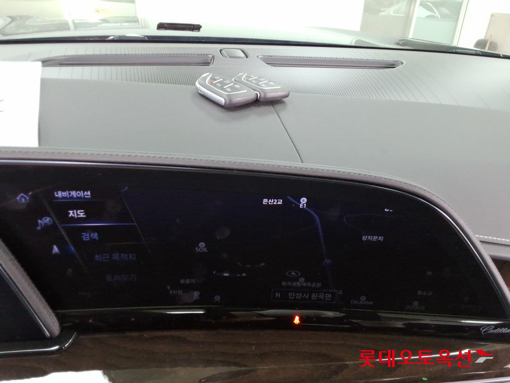 2022 - Cadillac ESCALADE