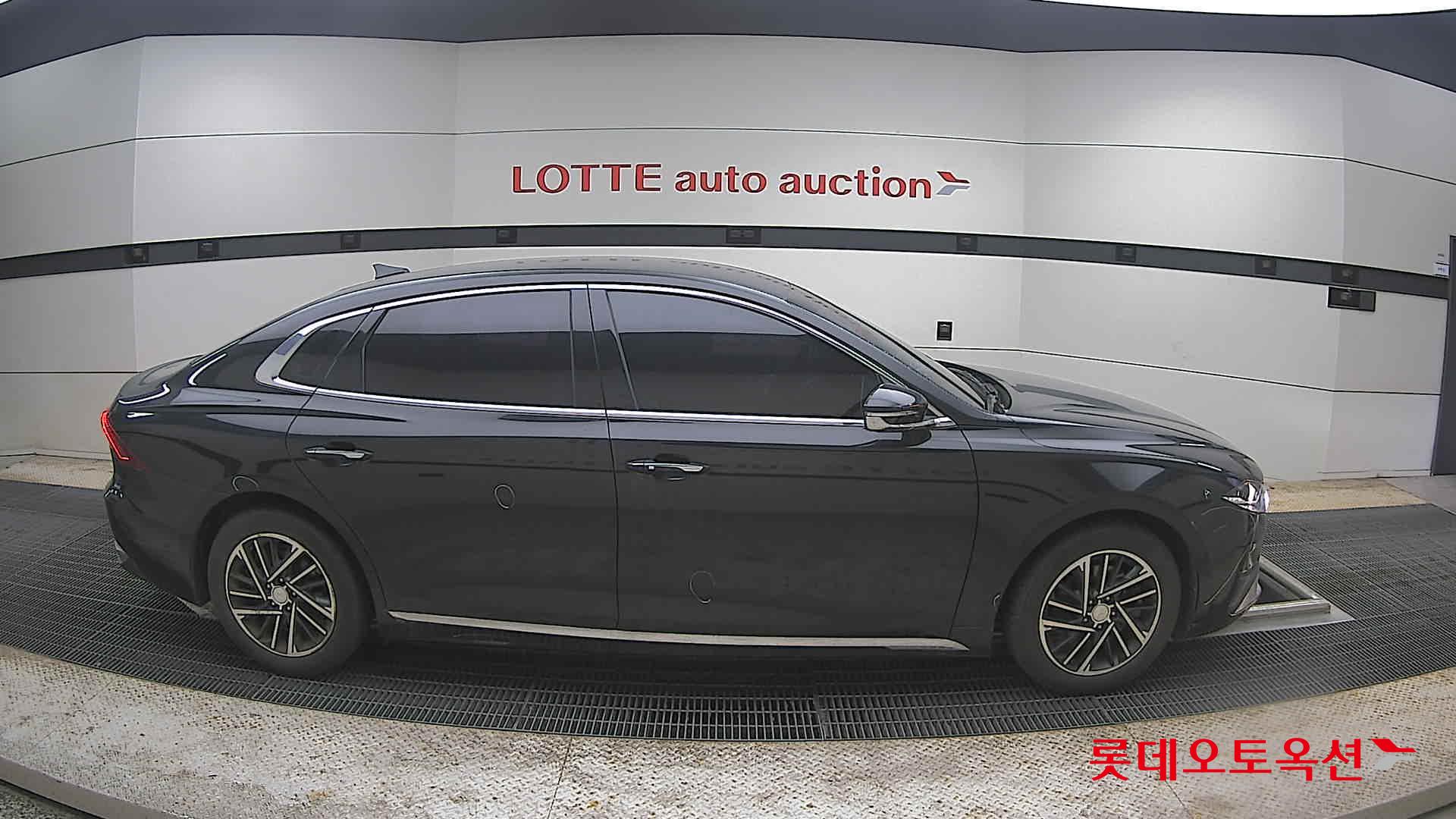 Hyundai Grandeur - 21