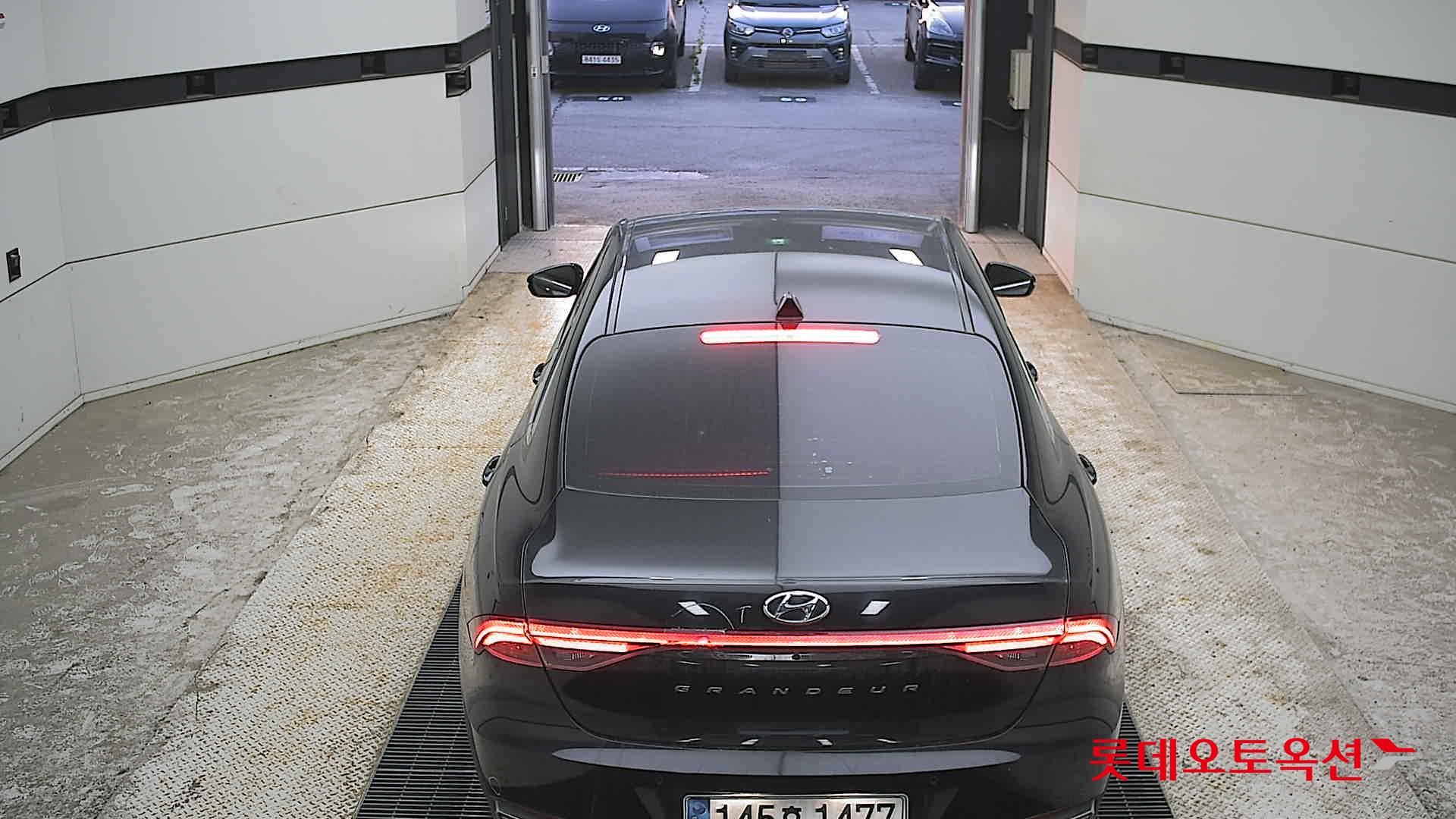 Hyundai Grandeur - 17
