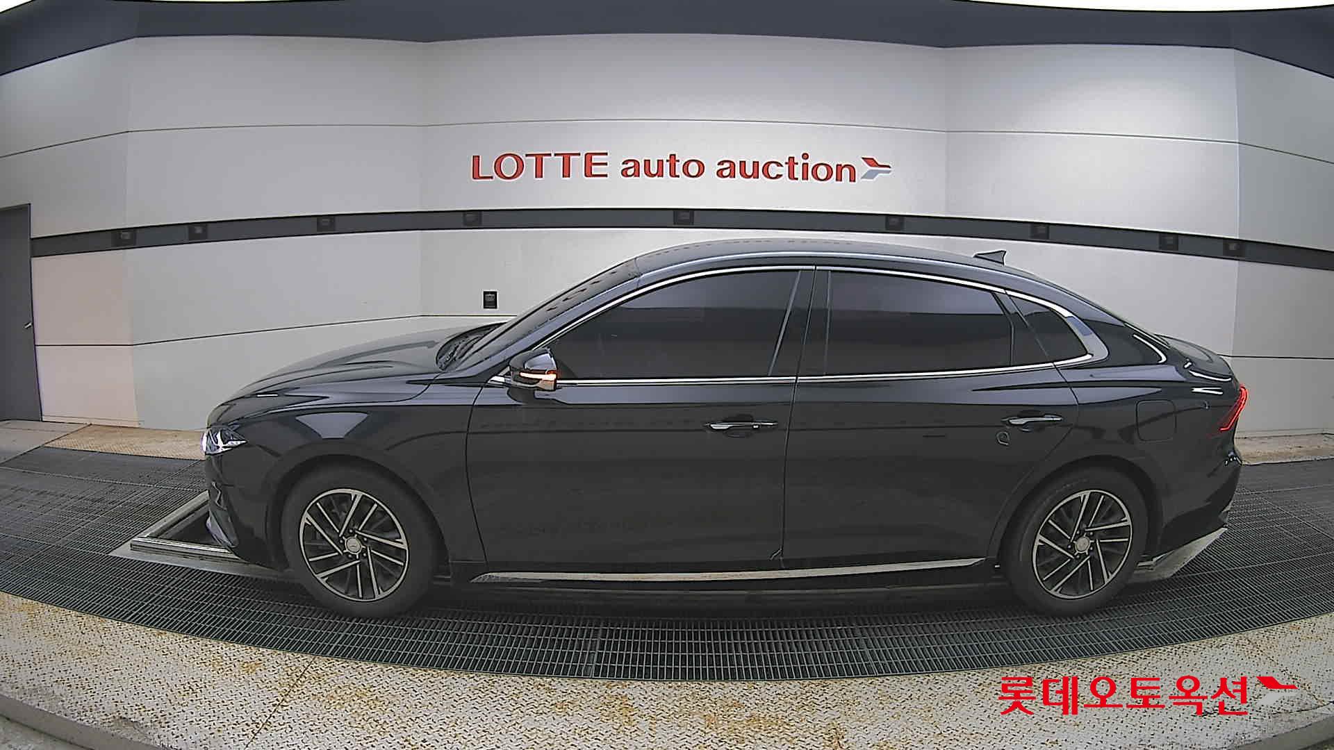 Hyundai Grandeur - 13