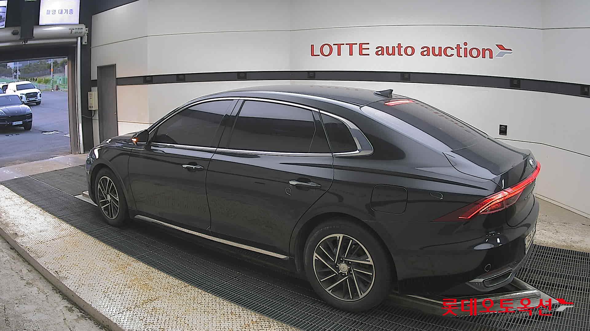 Hyundai Grandeur - 15