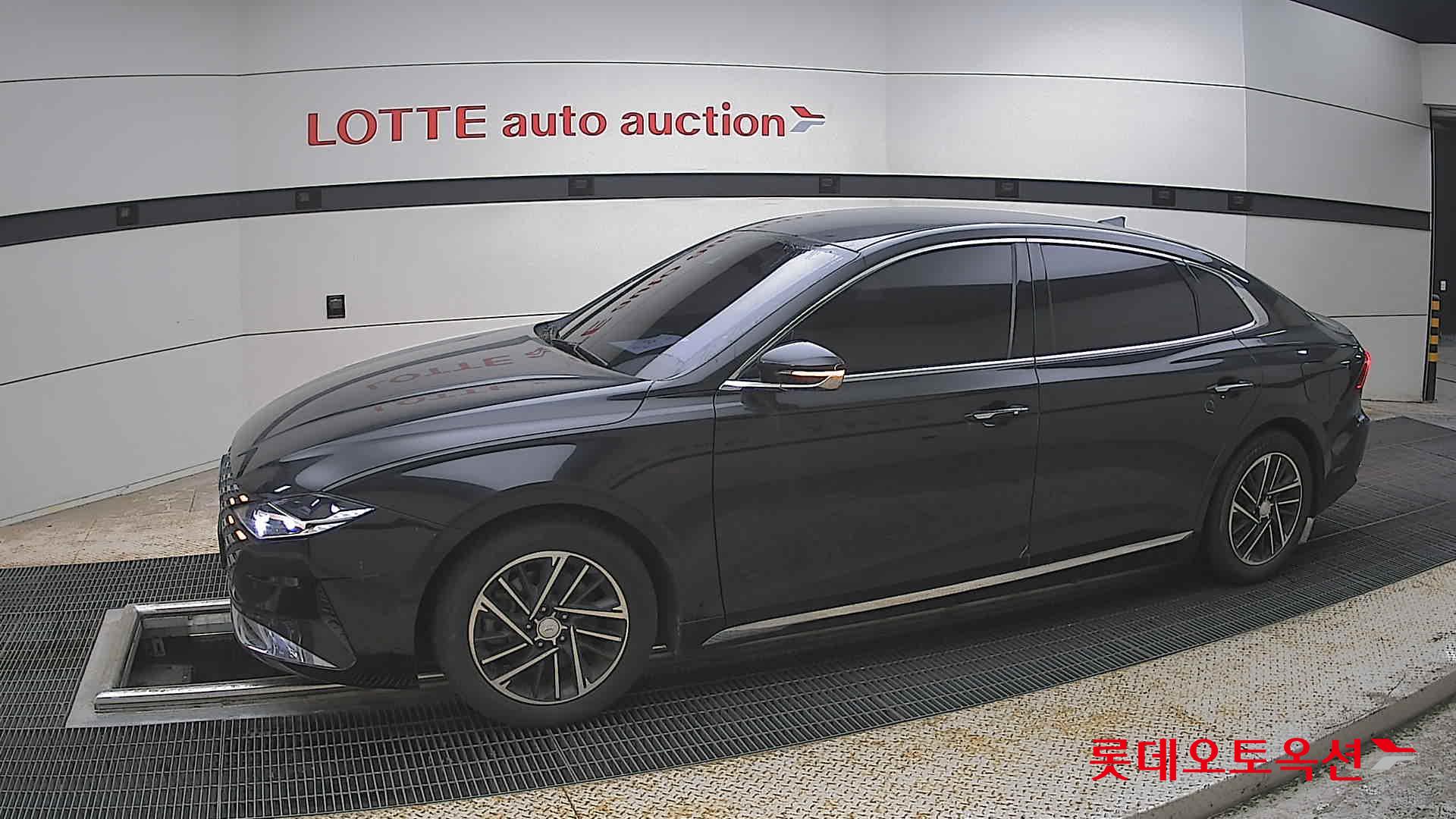 Hyundai Grandeur - 12