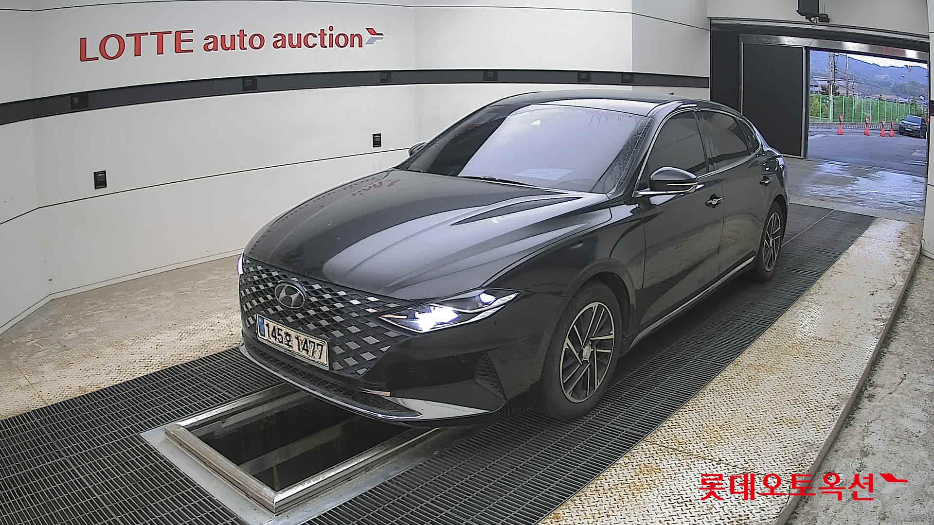 Hyundai Grandeur - 3